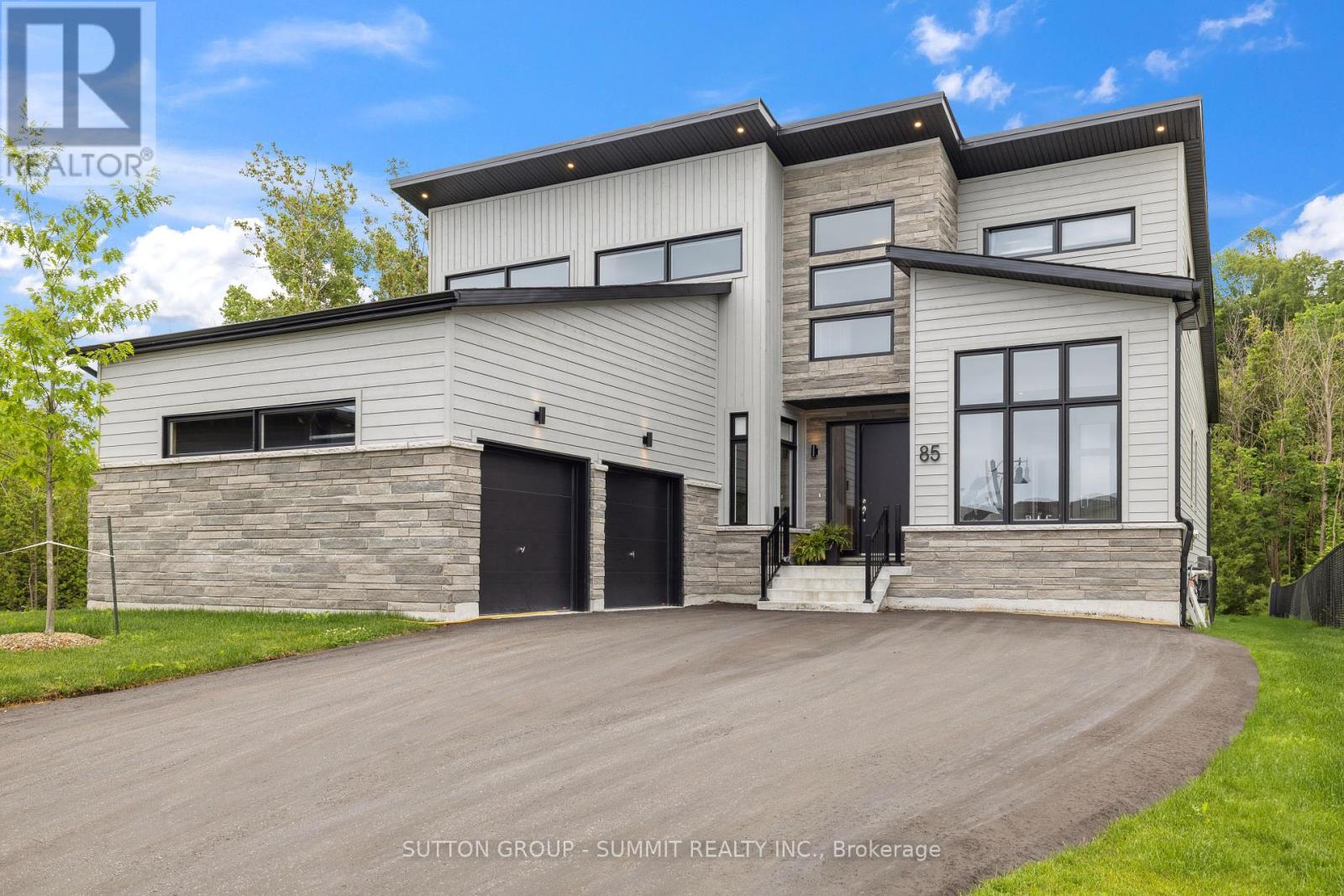 85 GOLDIE COURT Property Photo 1