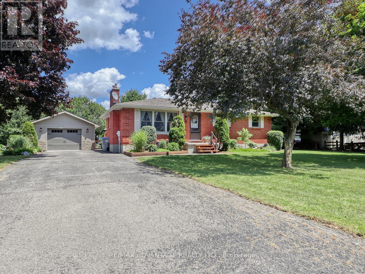 8 East Williams Street Property Photo 1