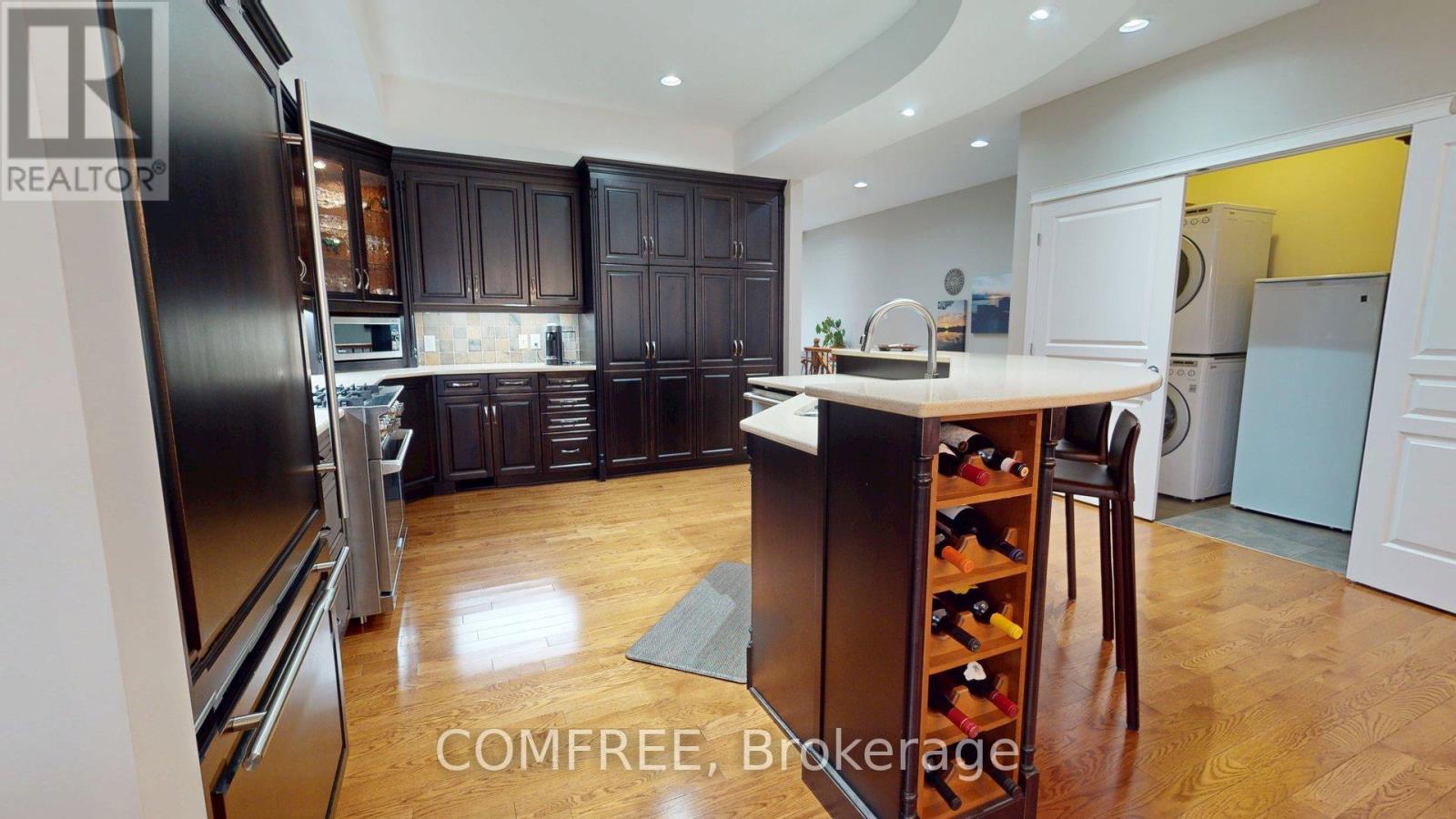 176 Solera Circle Property Photo 4
