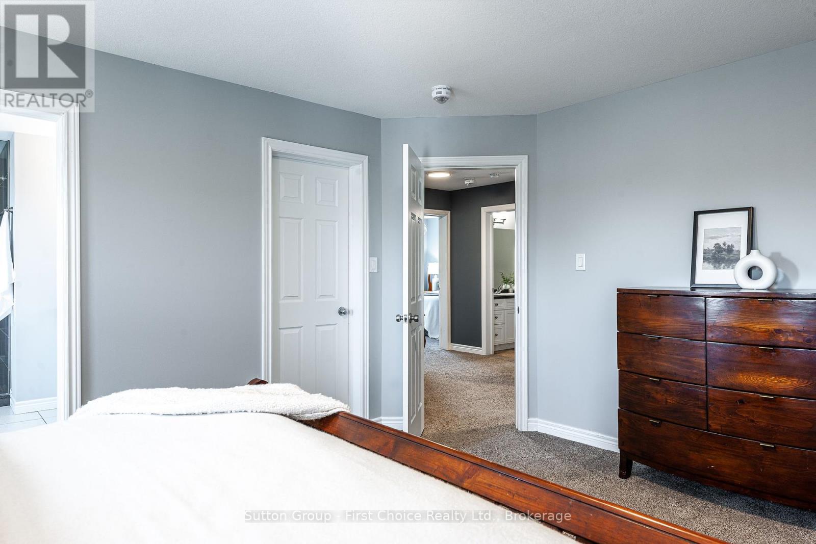 95 Brown Street Property Photo 32