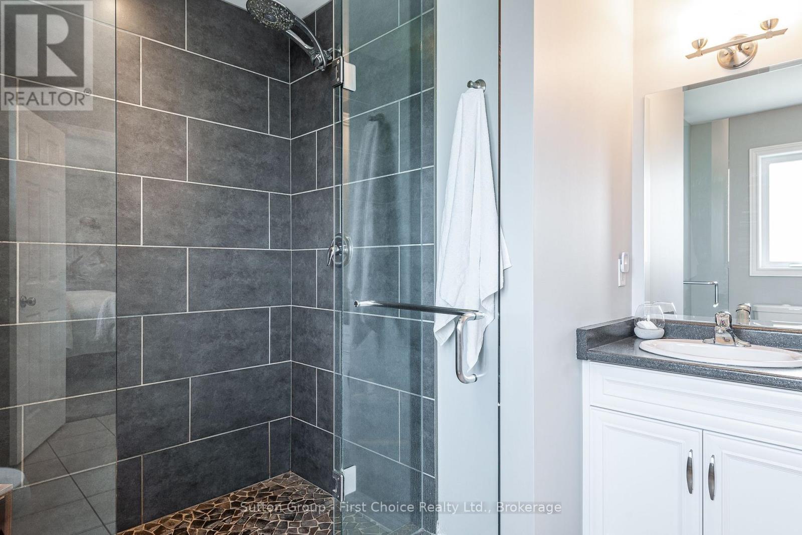 95 Brown Street Property Photo 34