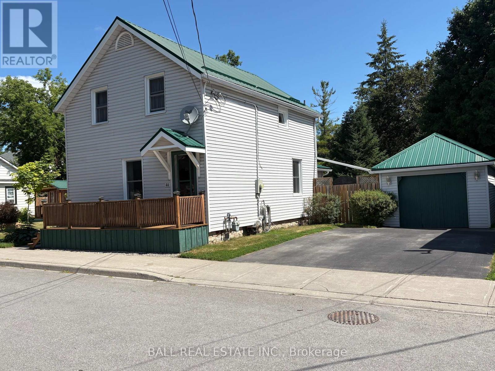 44 Pine Street Property Photo 1