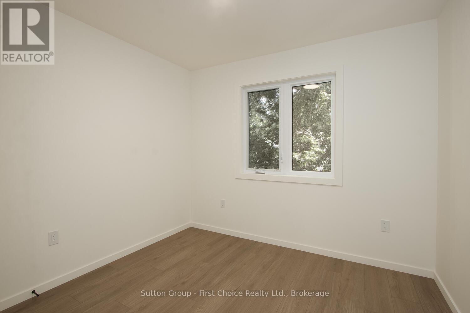 32 Cobourg Lane Property Photo 21