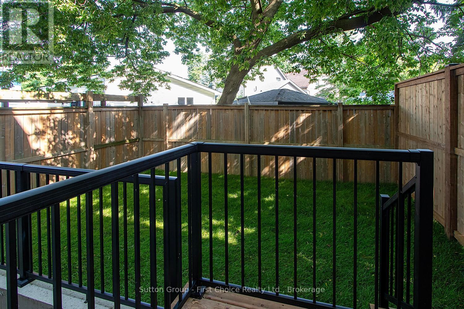 32 Cobourg Lane Property Photo 26