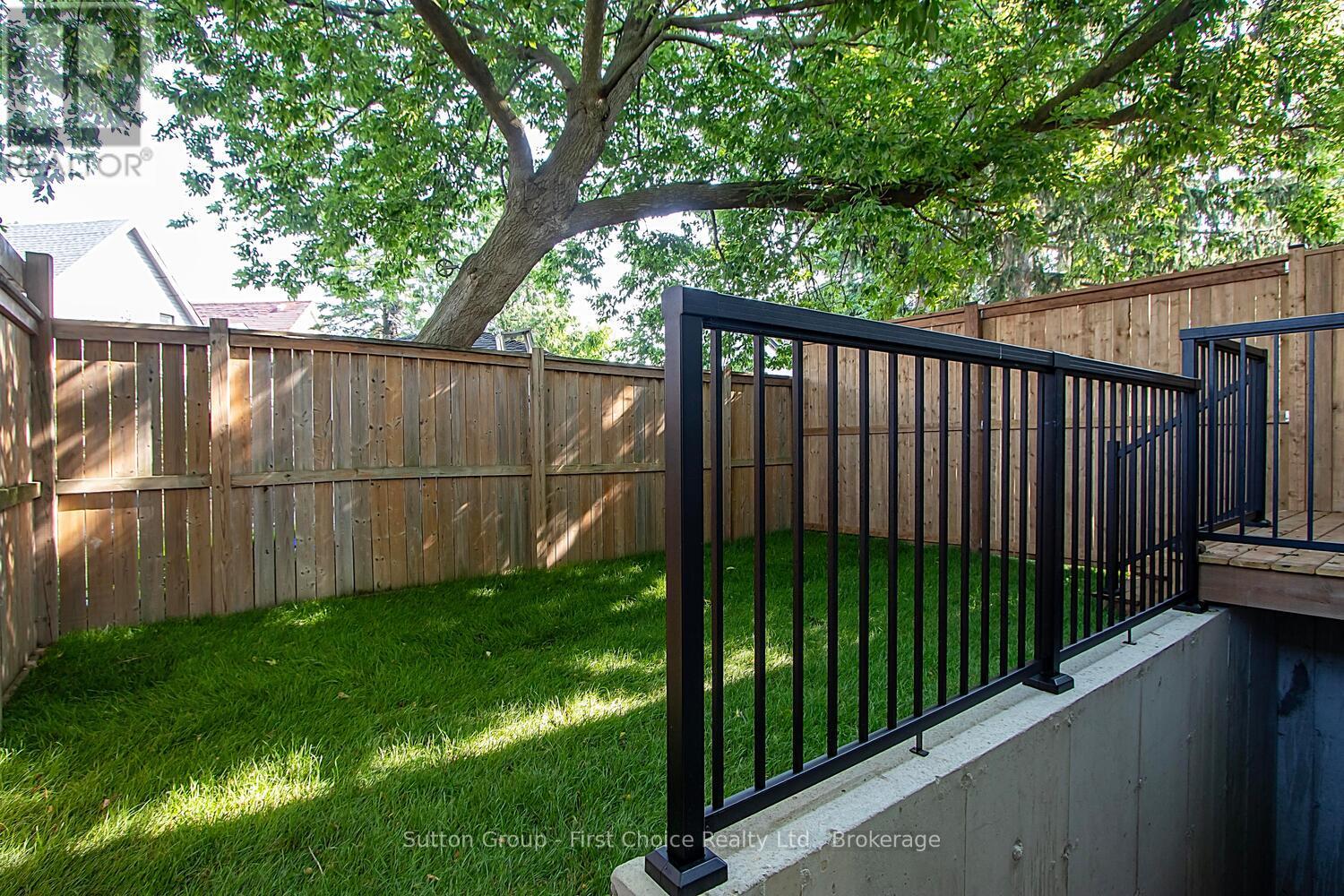 32 Cobourg Lane Property Photo 27