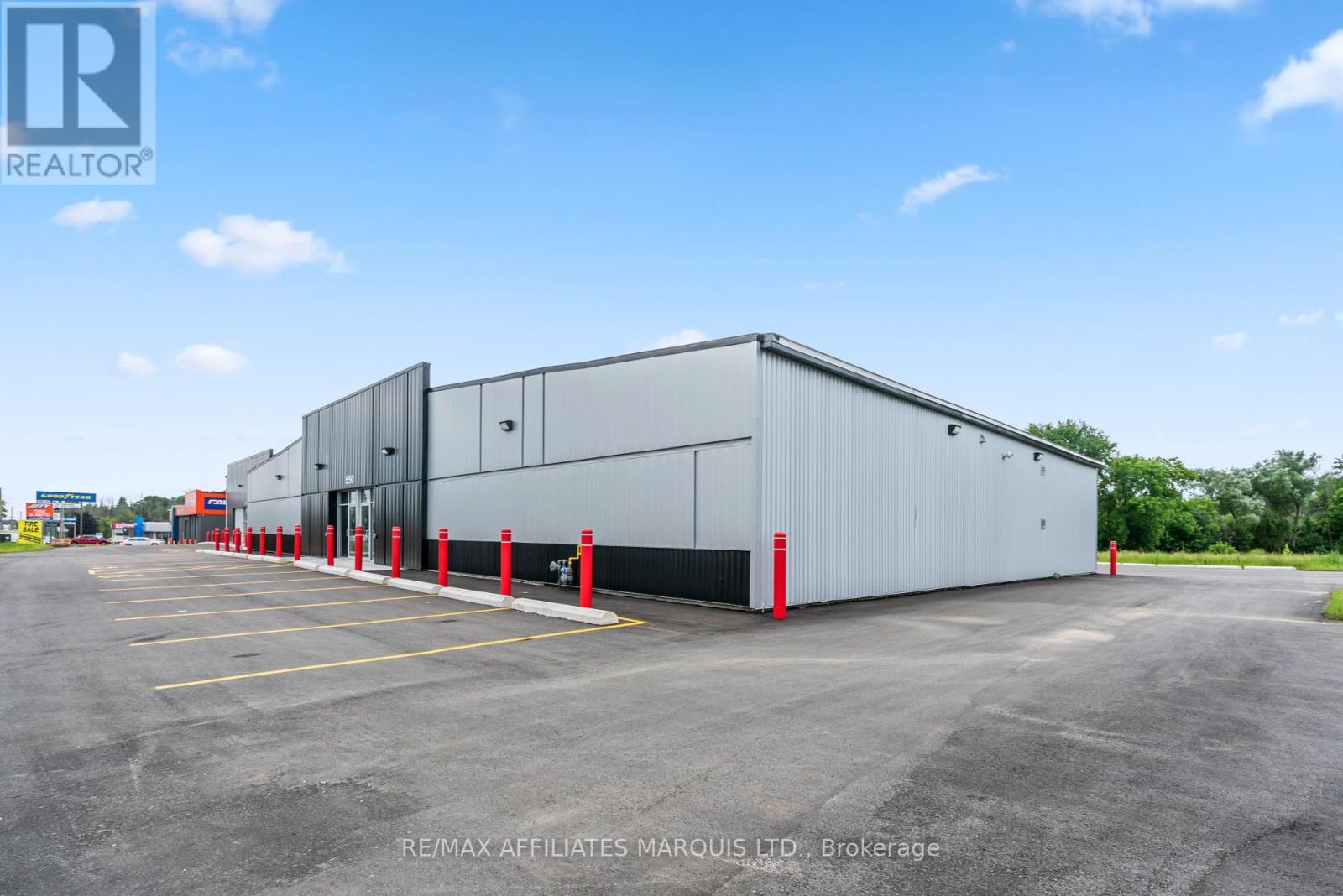 550 Stewart Boulevard Property Photo 13