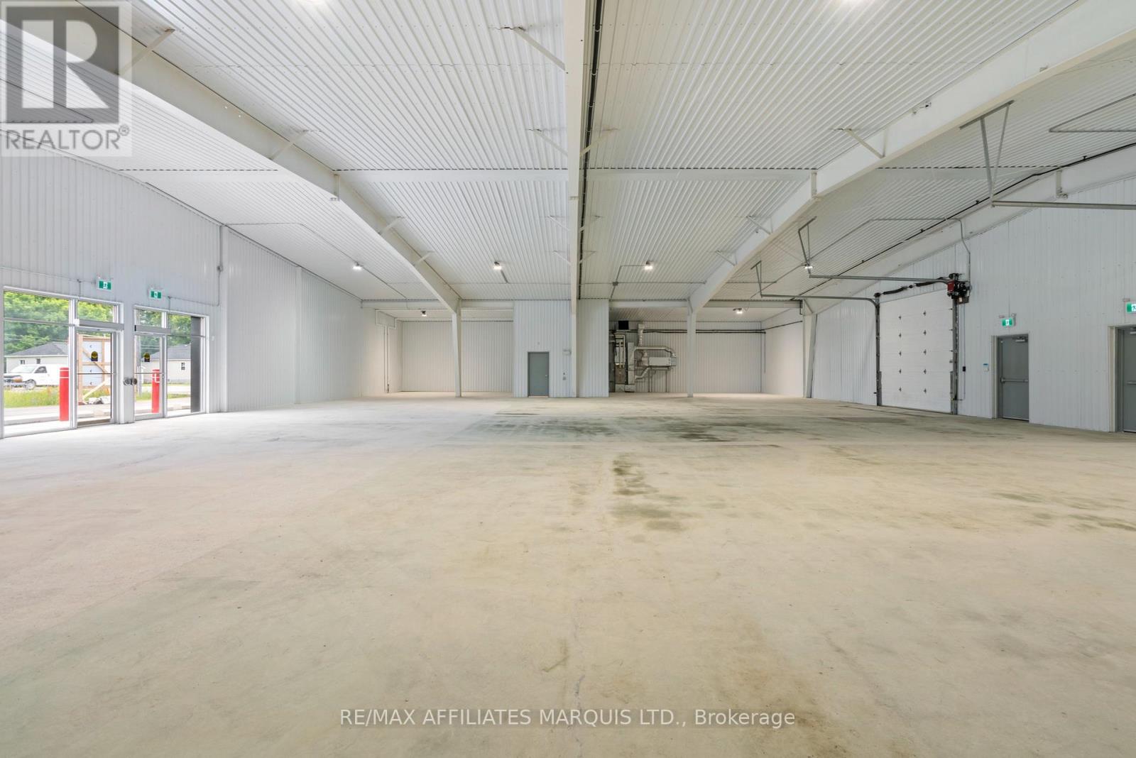 550 Stewart Boulevard Property Photo 18