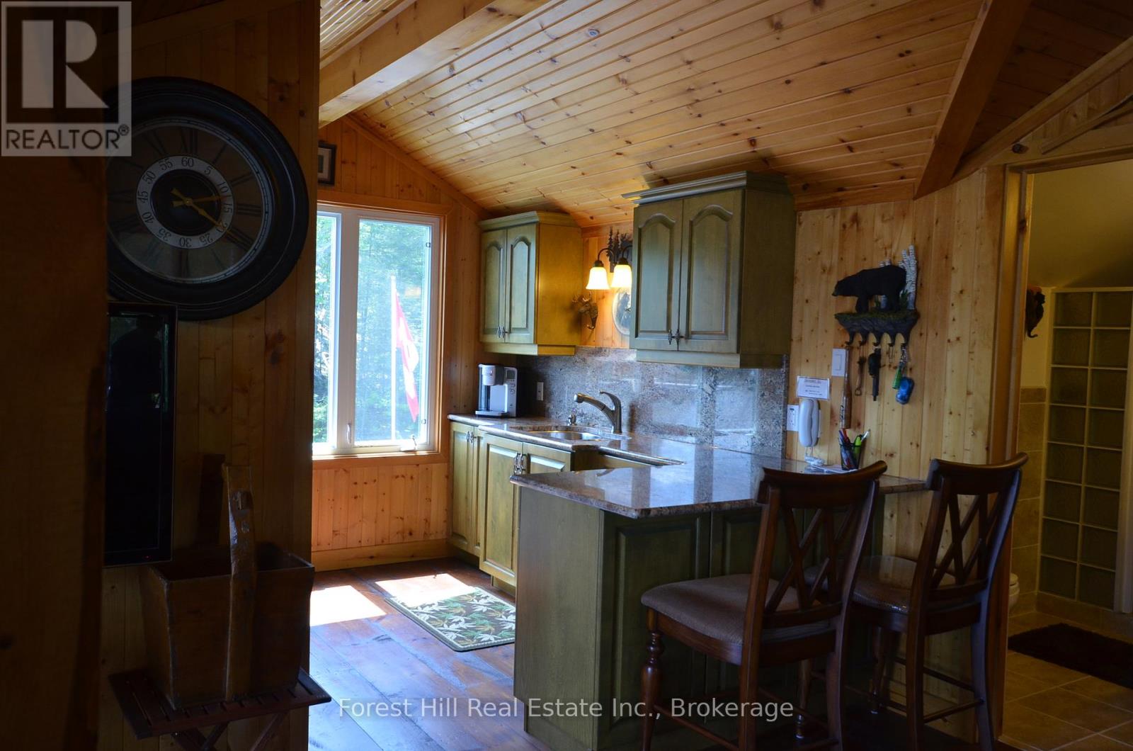 10365 Rabbit Property Photo 16