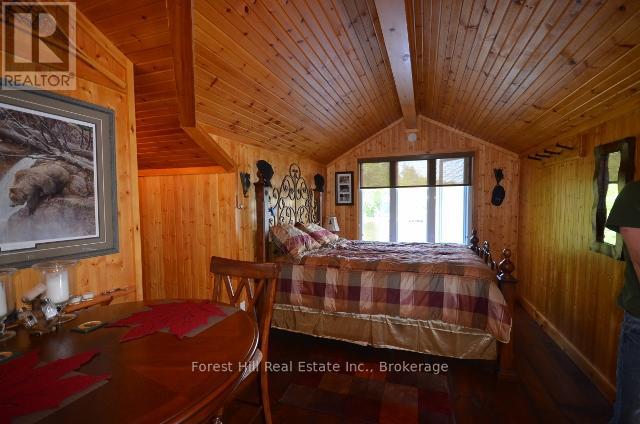 10365 Rabbit Property Photo 18