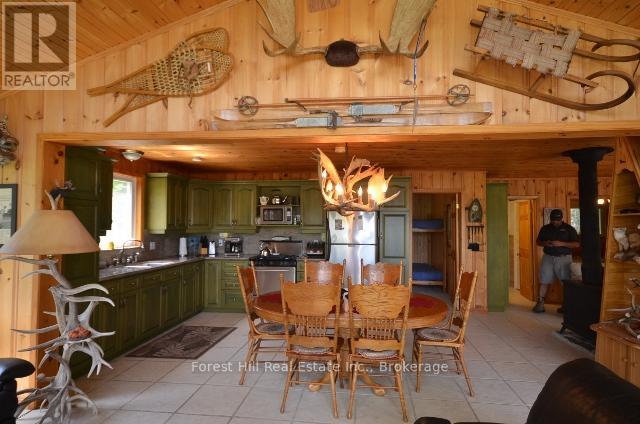 10365 Rabbit Property Photo 33