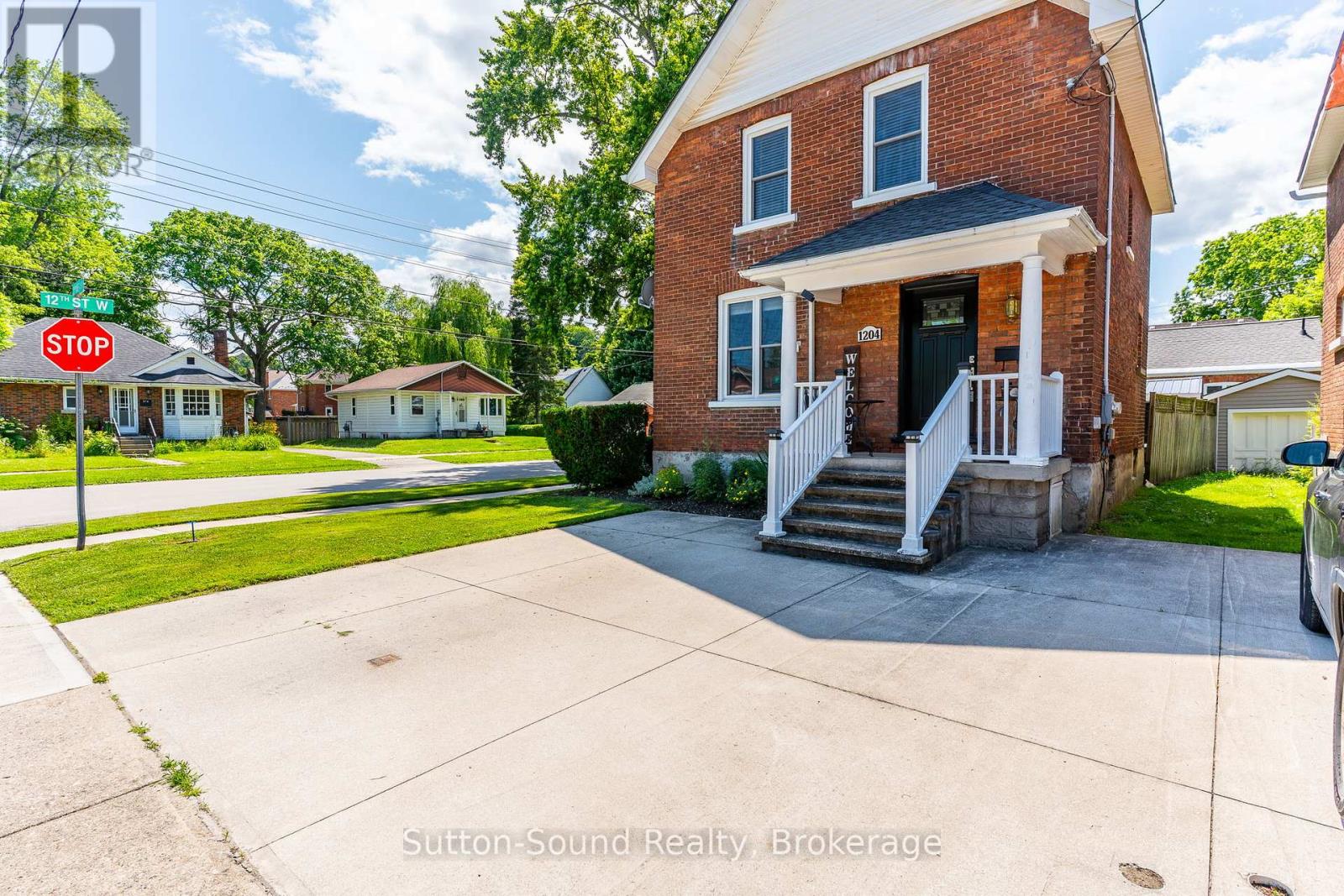 1204 3RD A AVENUE W Property Photo 1