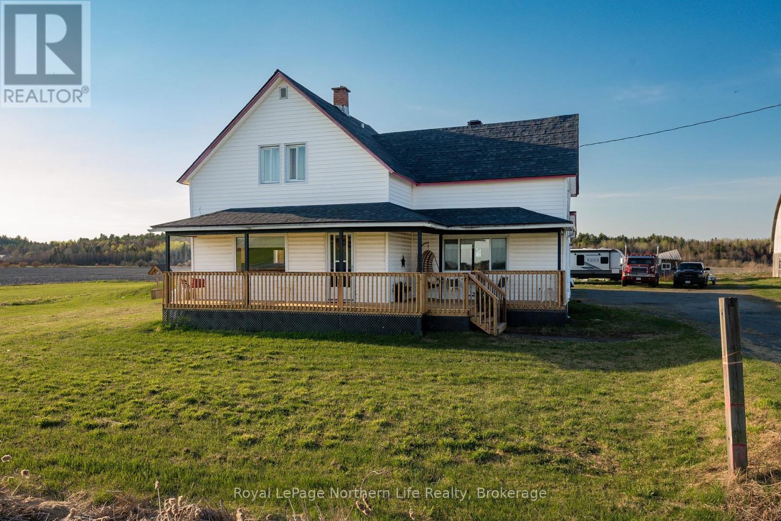 10725 HIGHWAY 17 E Property Photo 1