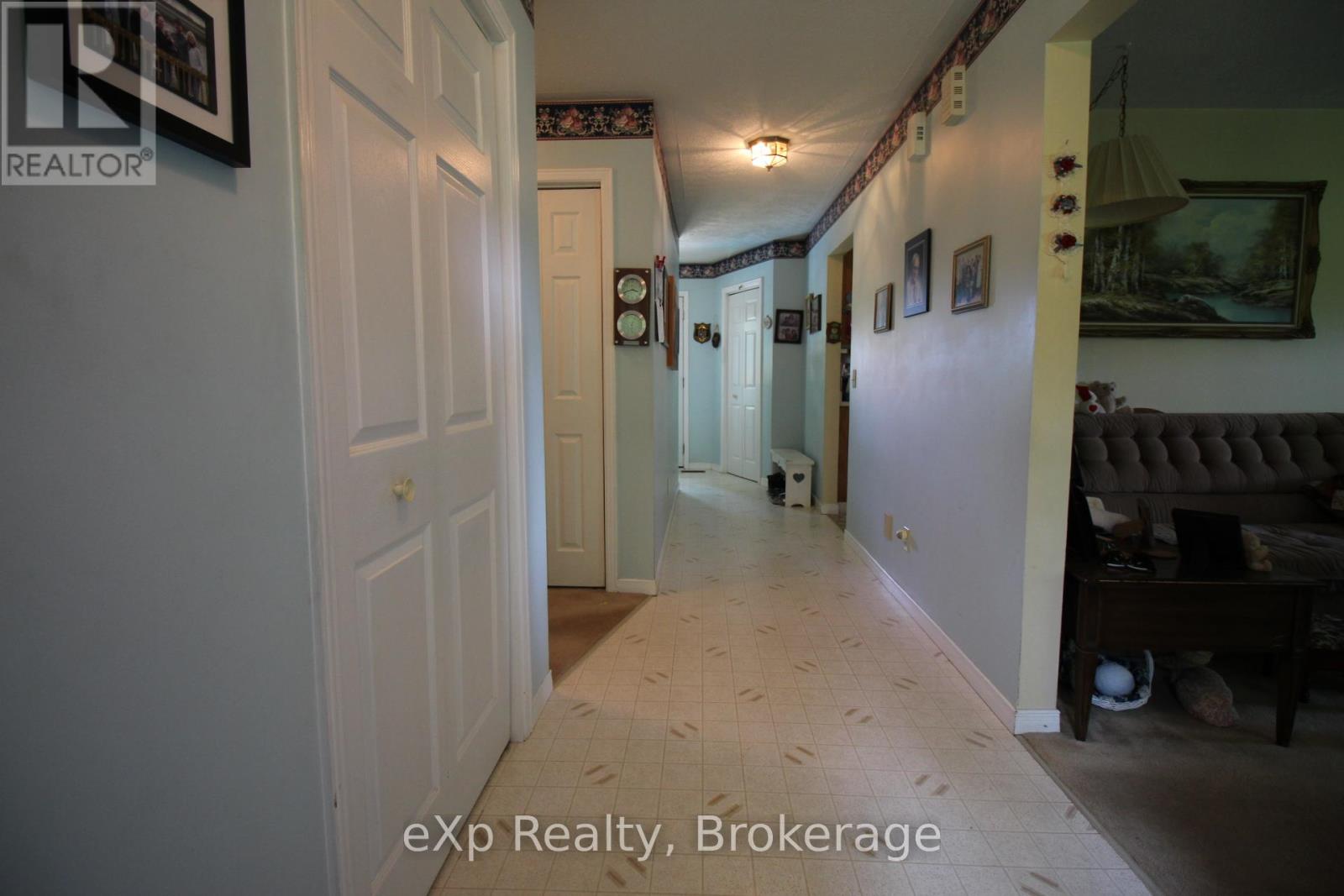544267 Bell's Lake Road Property Photo 9
