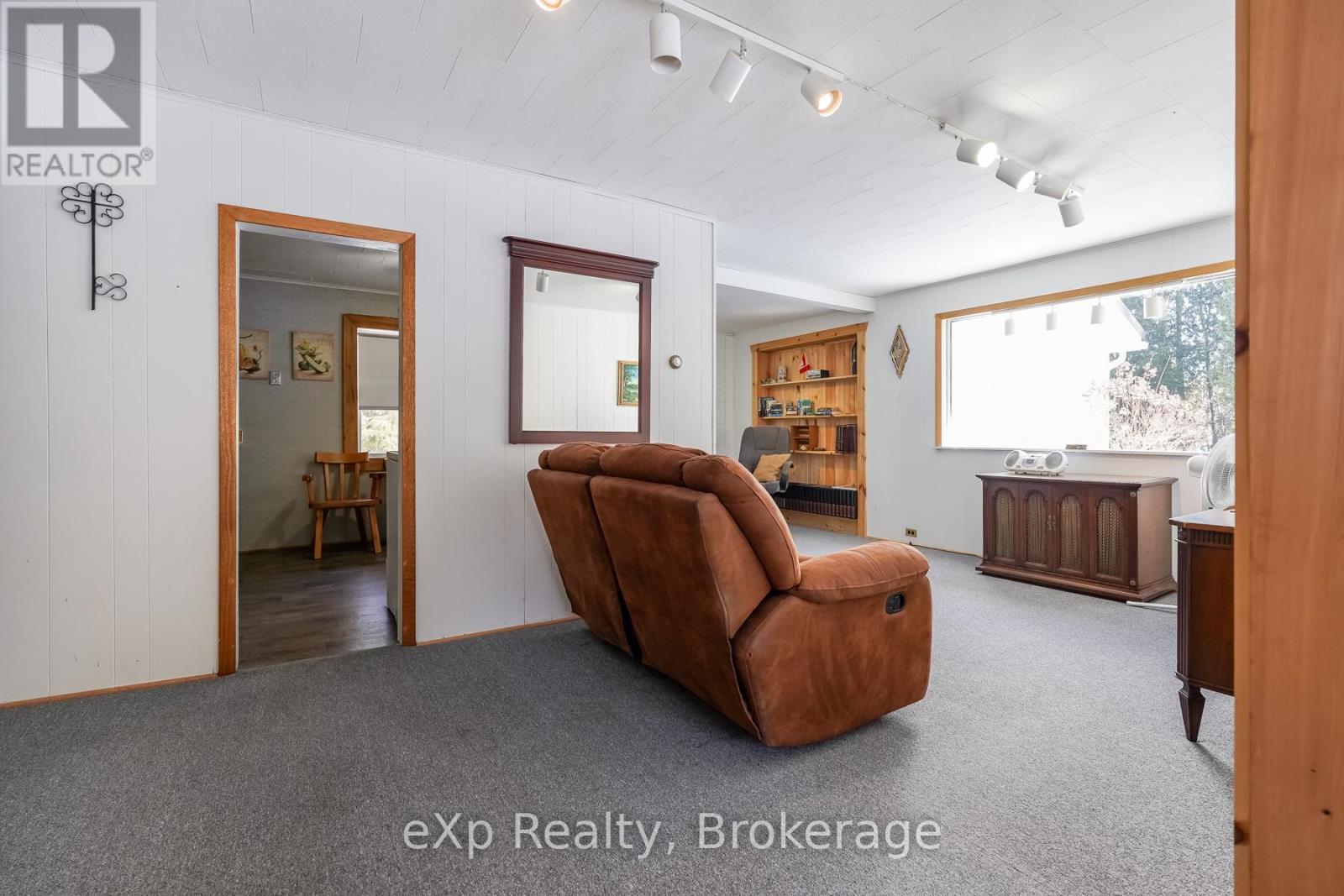 1483 Highway 6 Property Photo 33