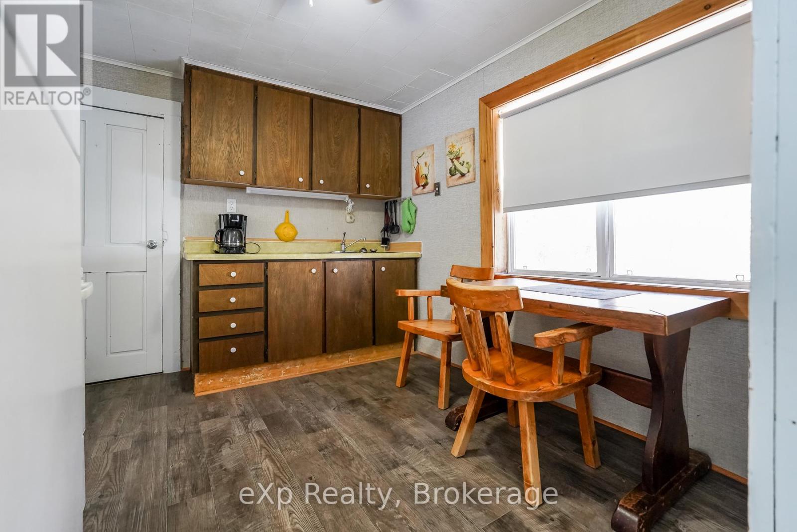 1483 Highway 6 Property Photo 36