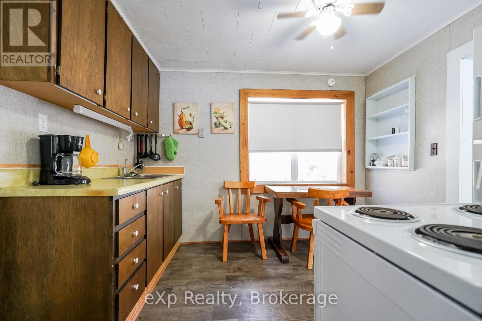 1483 Highway 6 Property Photo 37
