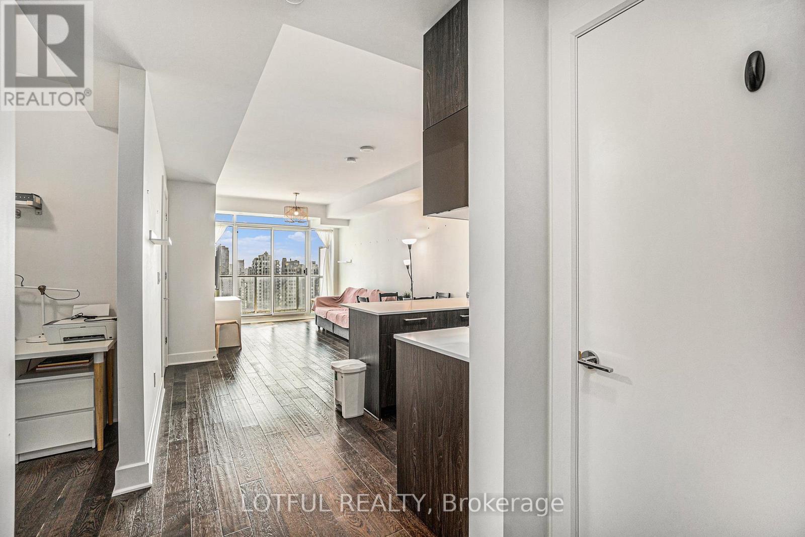 255 Bay Street #1604 Property Photo 2