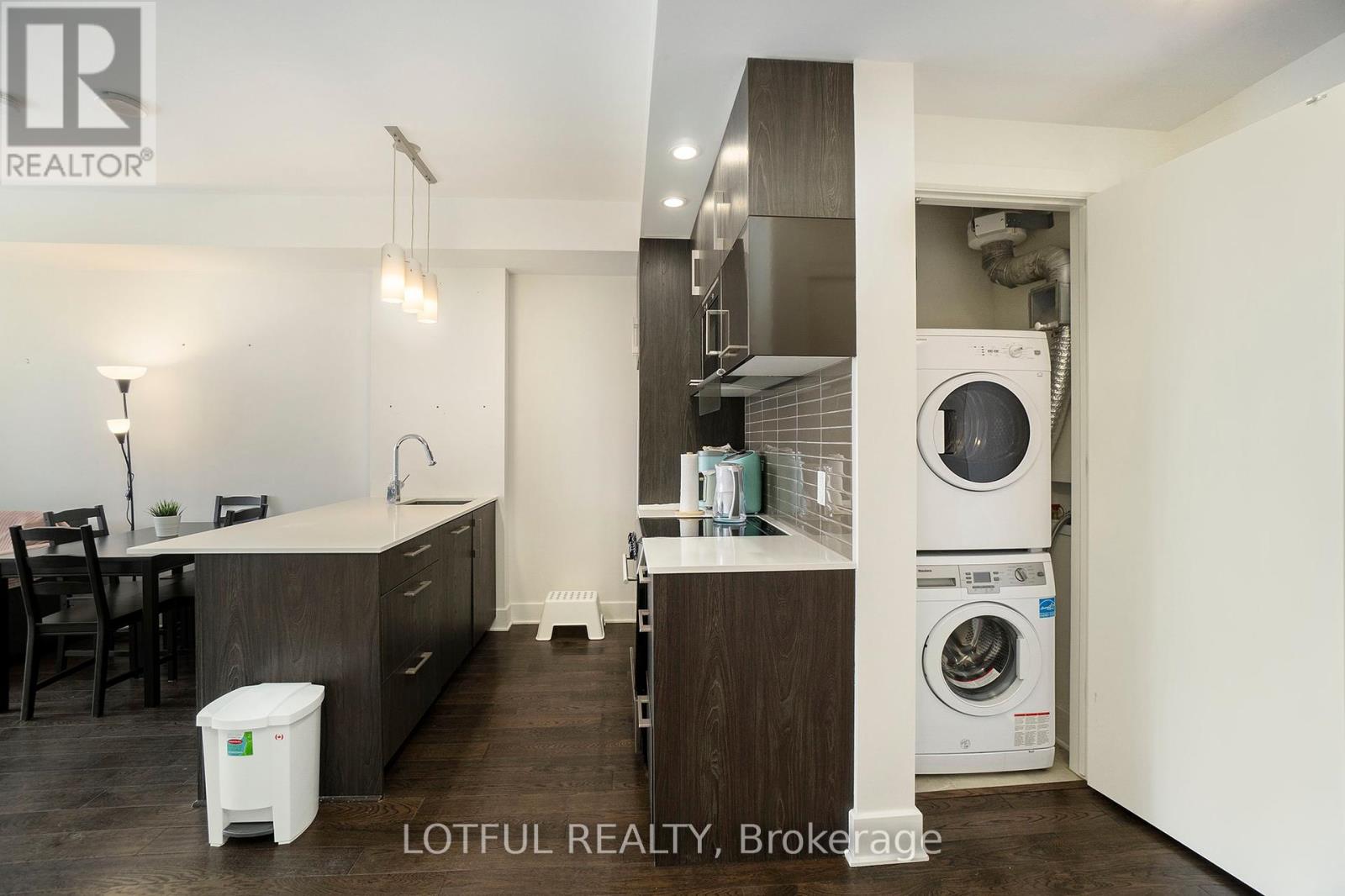 255 Bay Street #1604 Property Photo 3