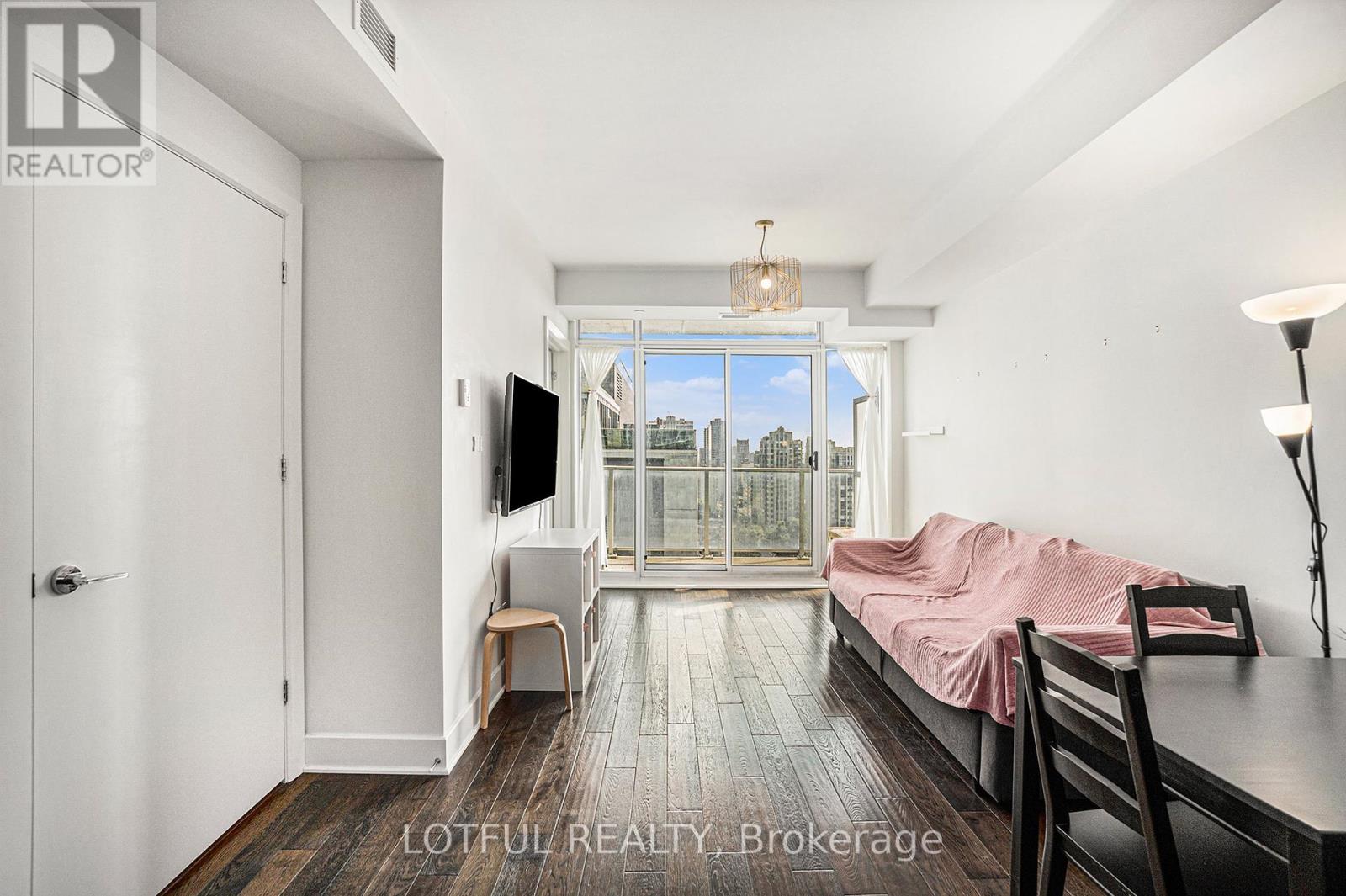 255 Bay Street #1604 Property Photo 5