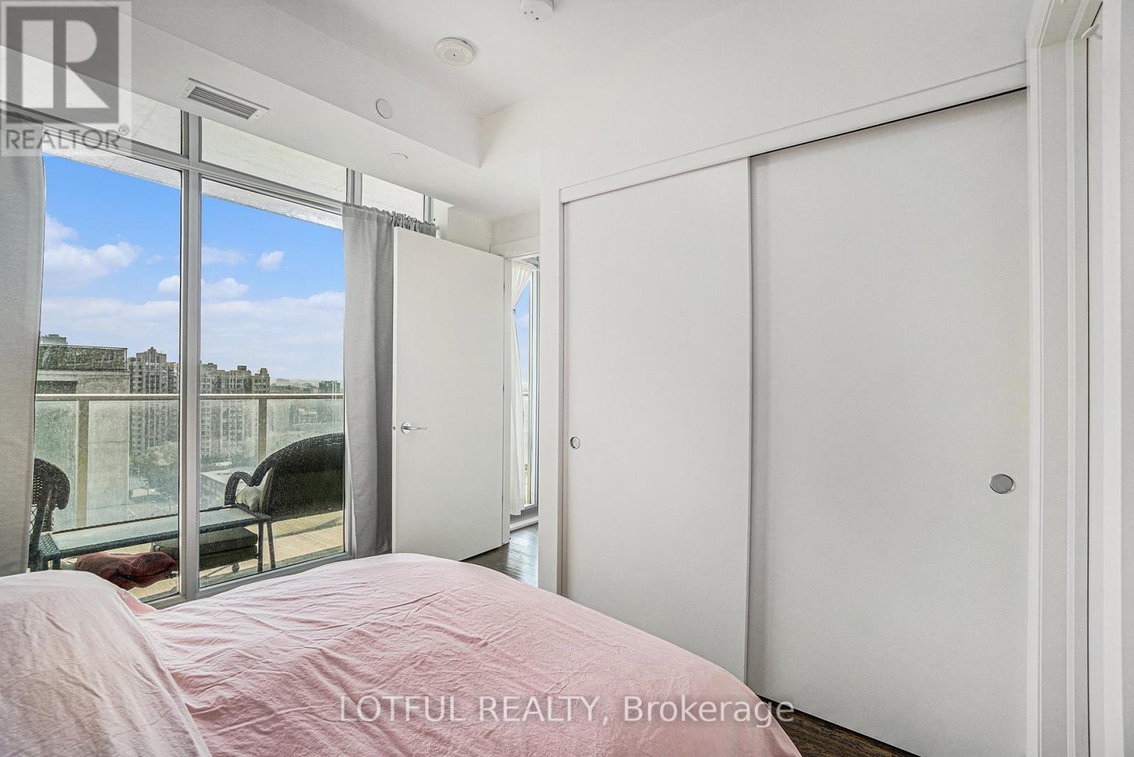 255 Bay Street #1604 Property Photo 11