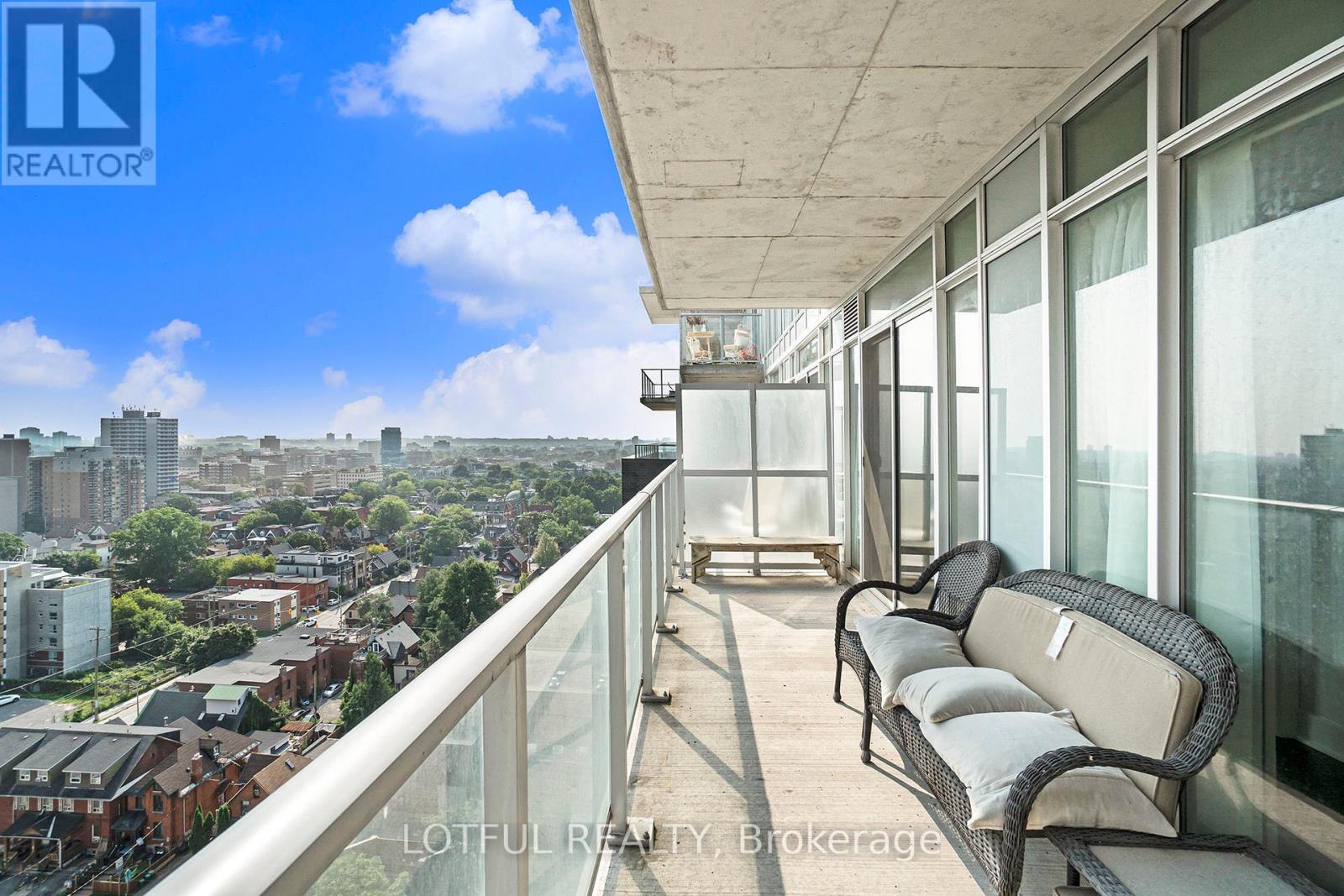 255 Bay Street #1604 Property Photo 14