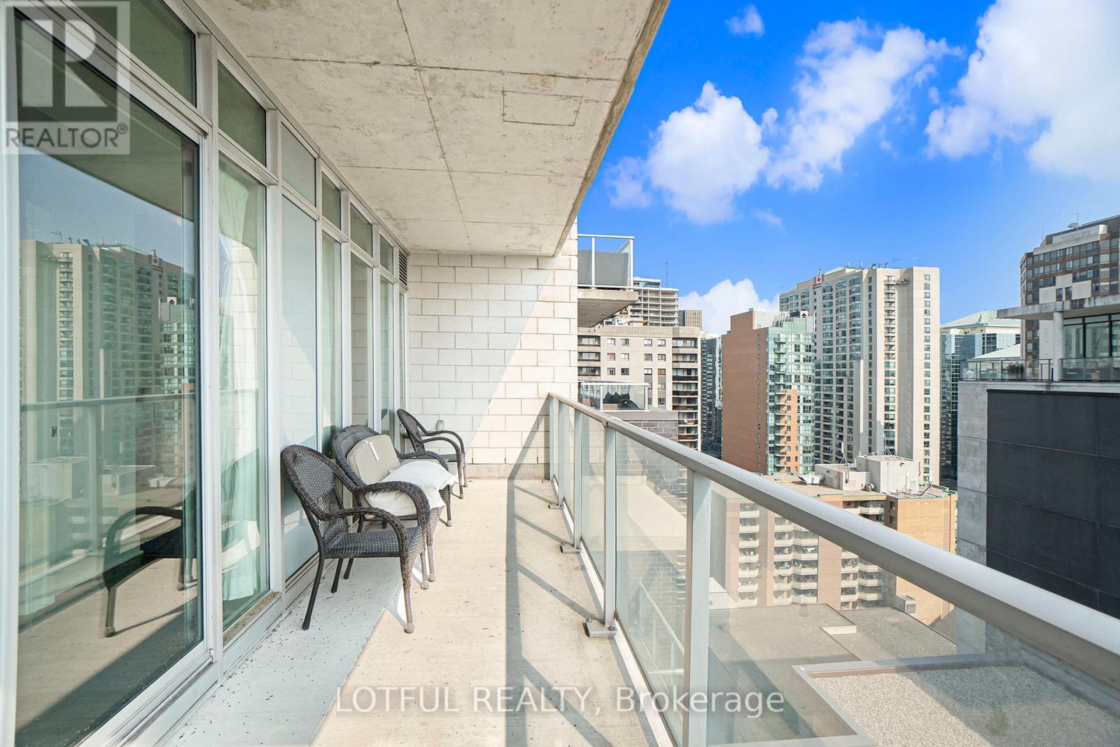 255 Bay Street #1604 Property Photo 15