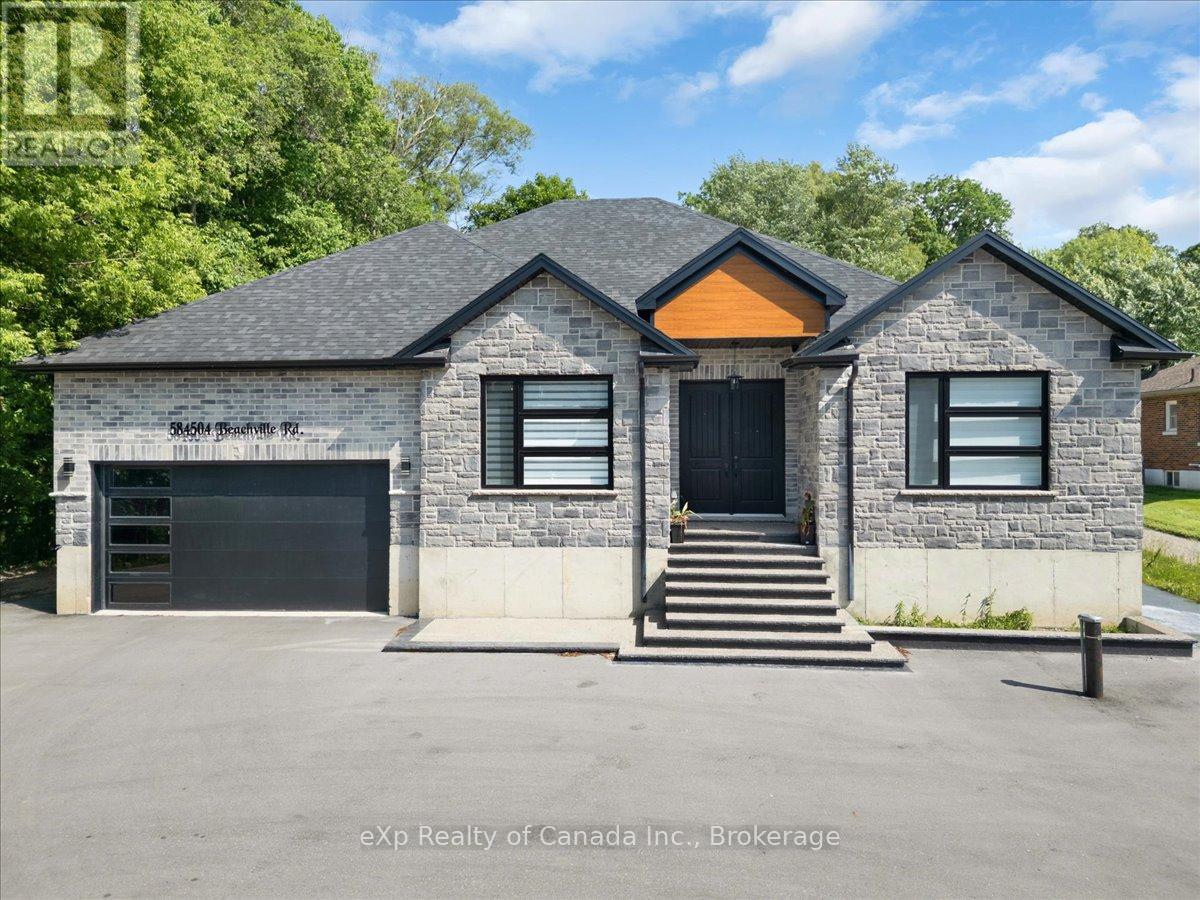 584504 Beachville Road Property Photo 1