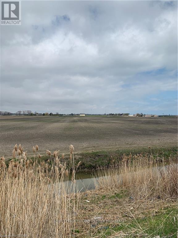 18094 Erie Shore Drive Property Photo 9