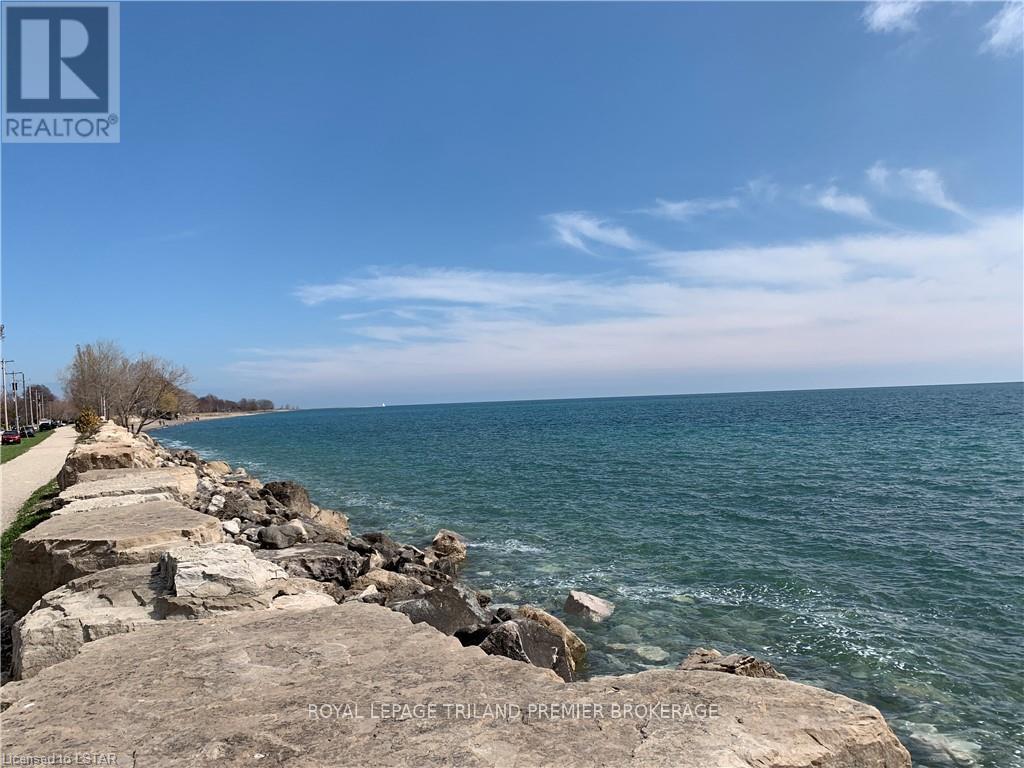 18094 Erie Shore Drive Property Photo 21