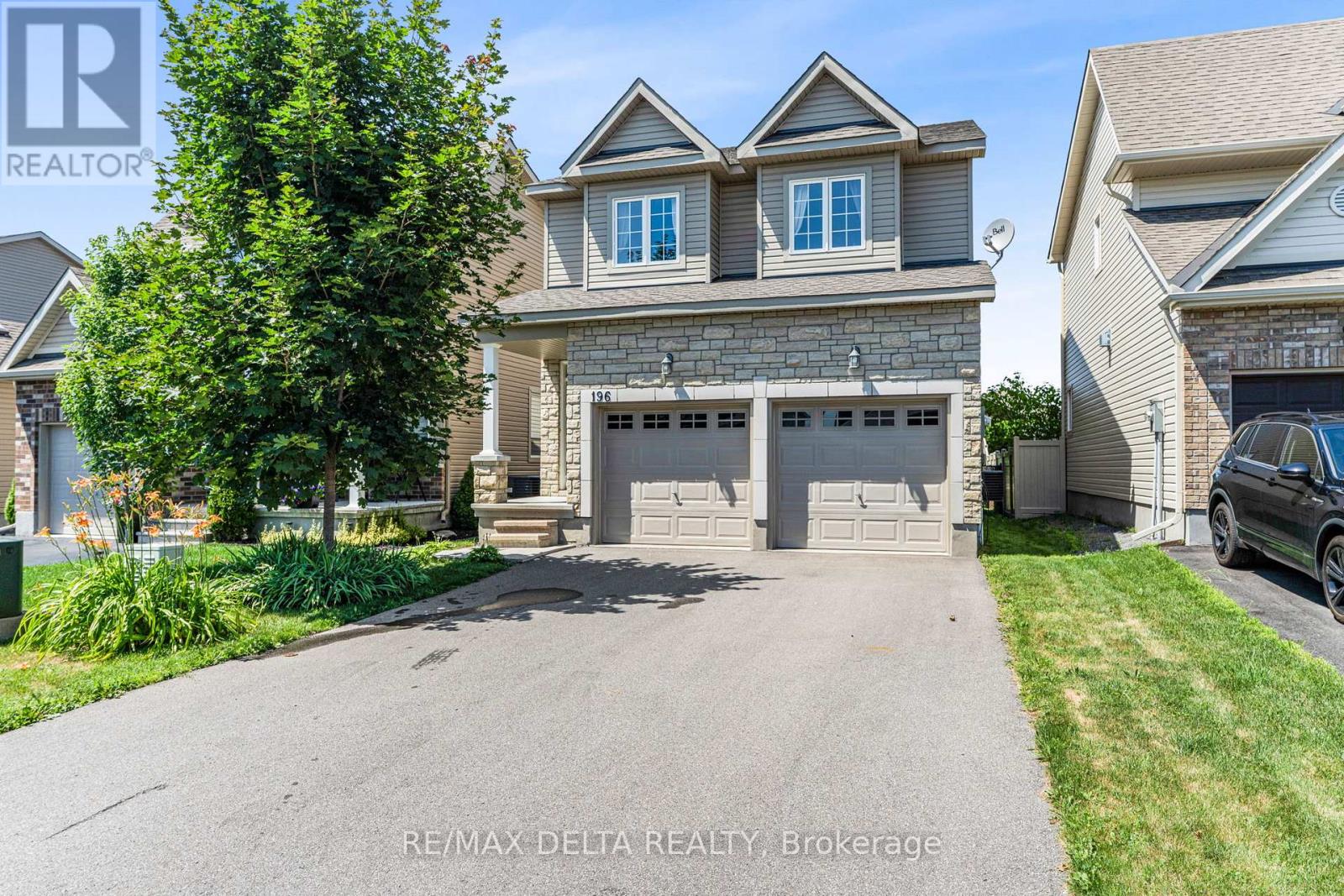 196 ONYX CRESCENT Property Photo 1