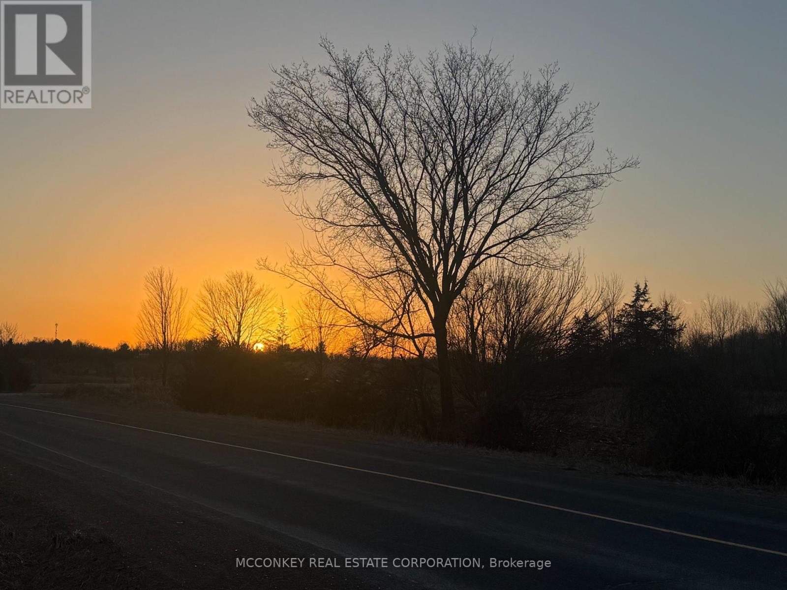 657 5th Line West Property Photo 11