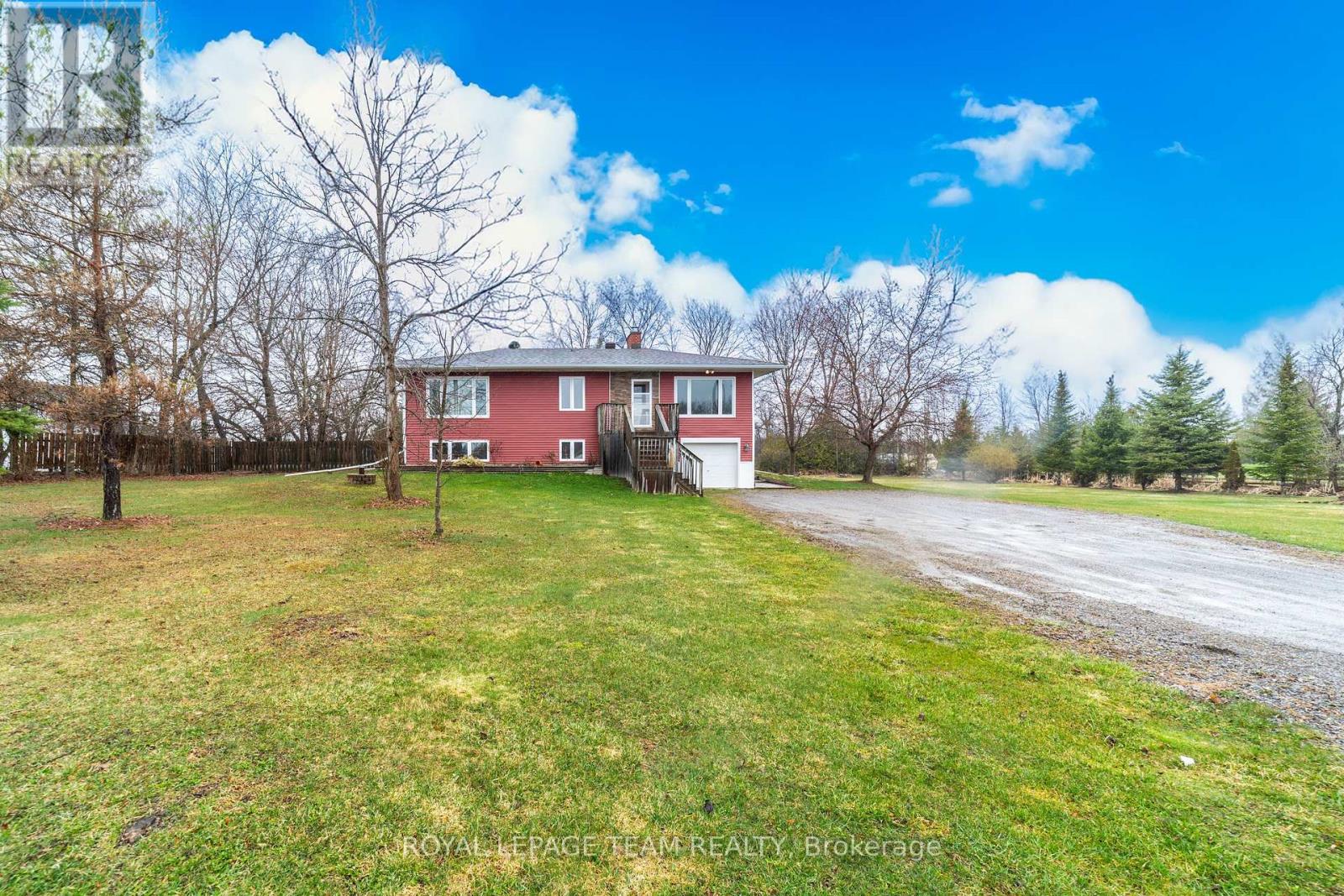 1080 Perth Rd Property Photo 1