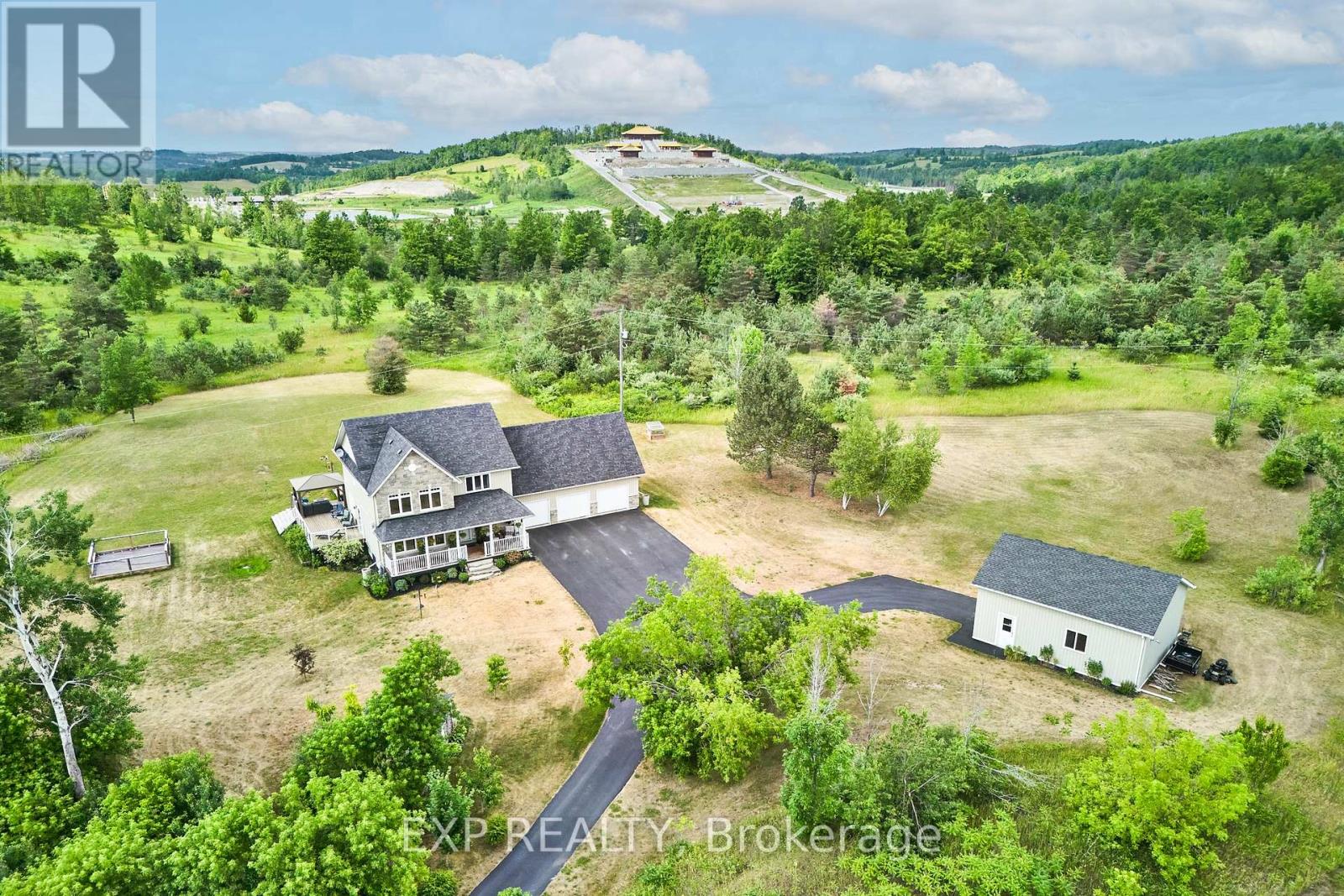 2317 Hillview Drive Property Photo 1