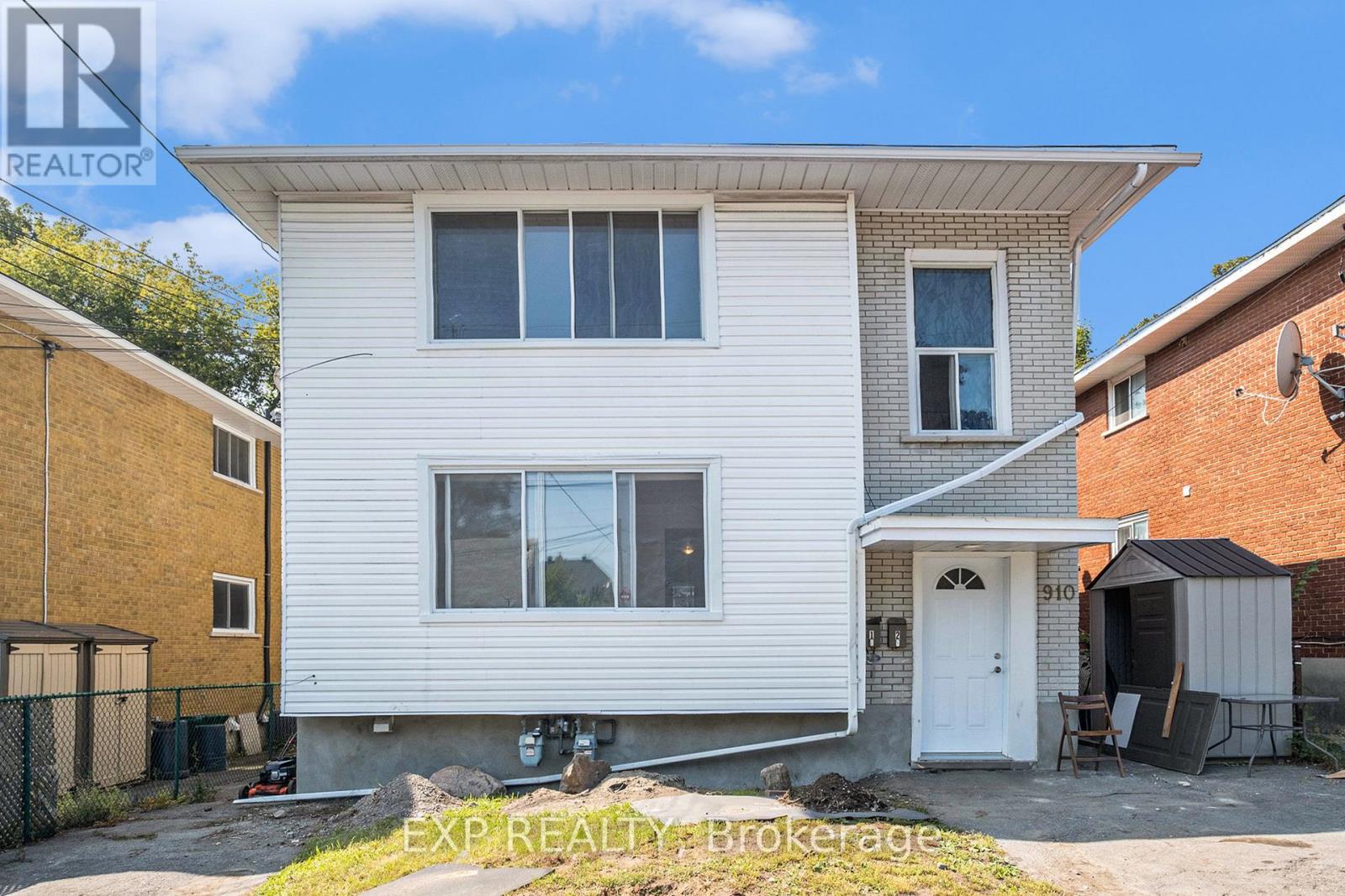 910 WATSON STREET Property Photo 1
