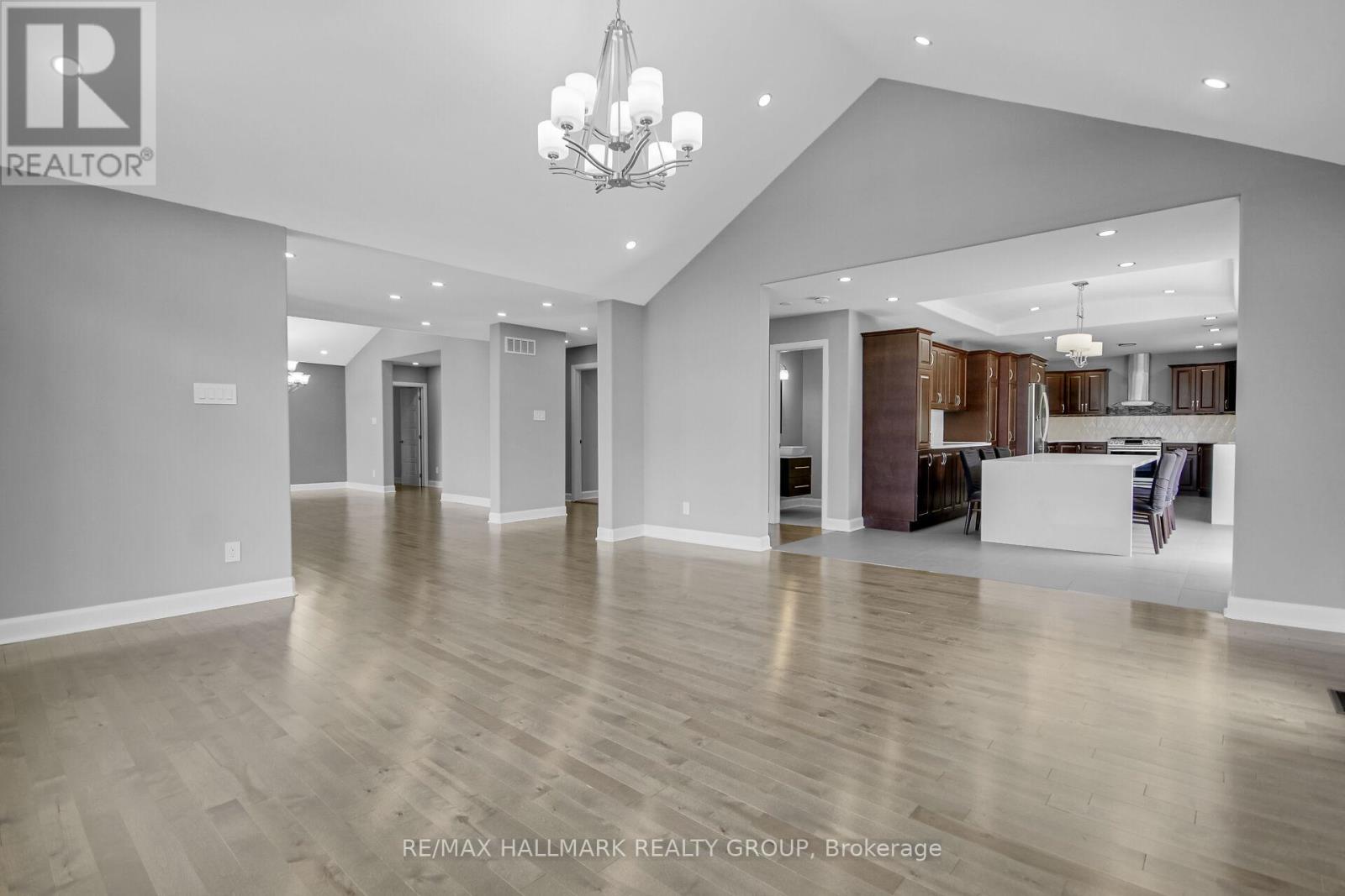 3253 Riverside Drive Property Photo 13