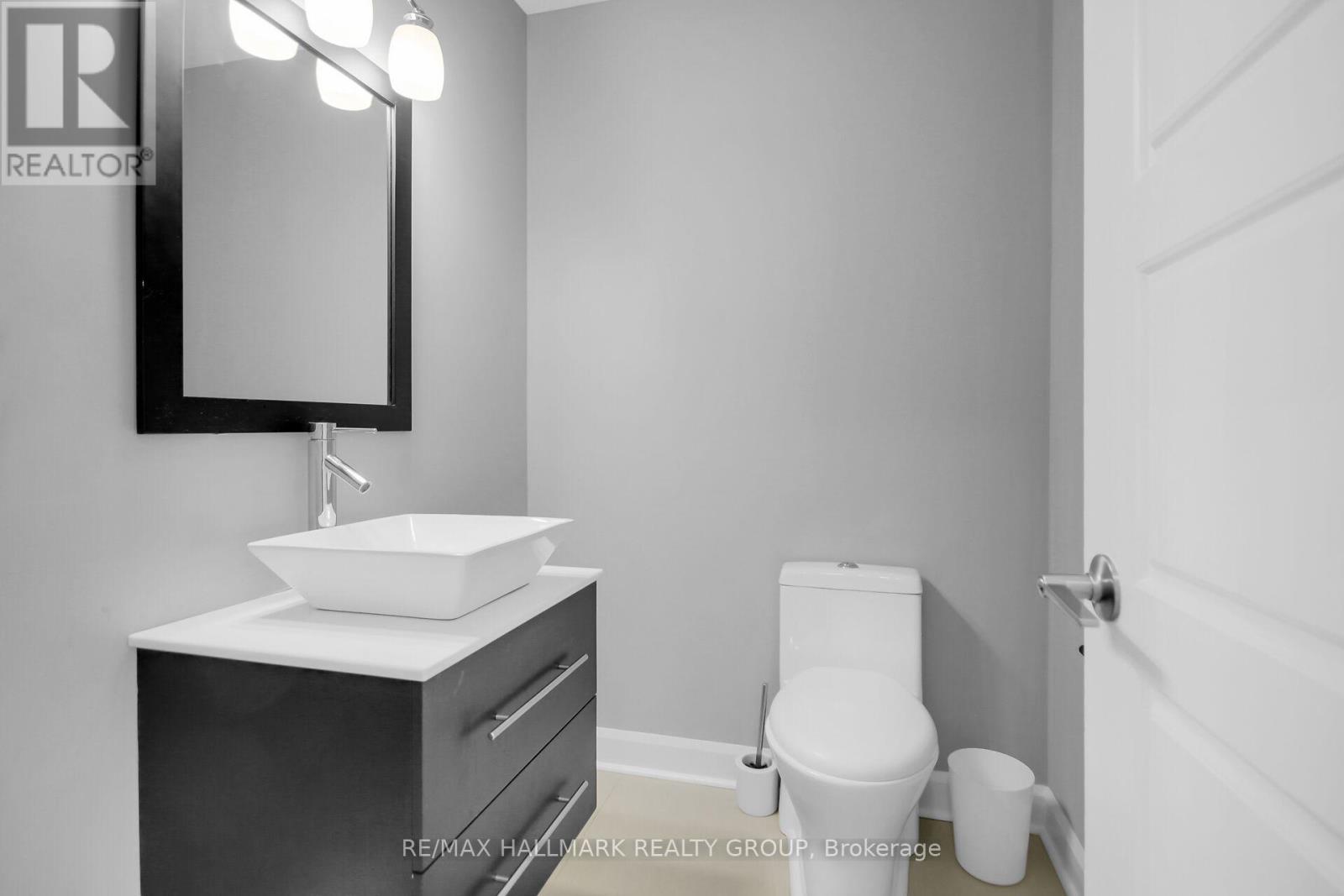 3253 Riverside Drive Property Photo 18