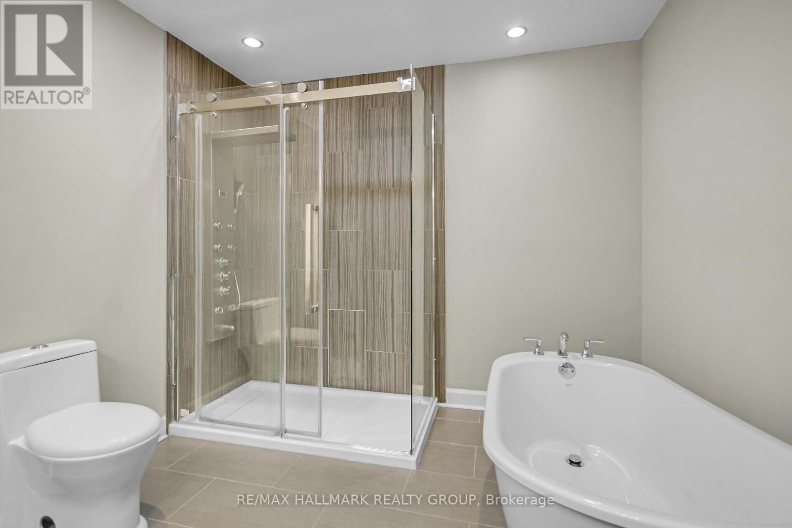 3253 Riverside Drive Property Photo 23