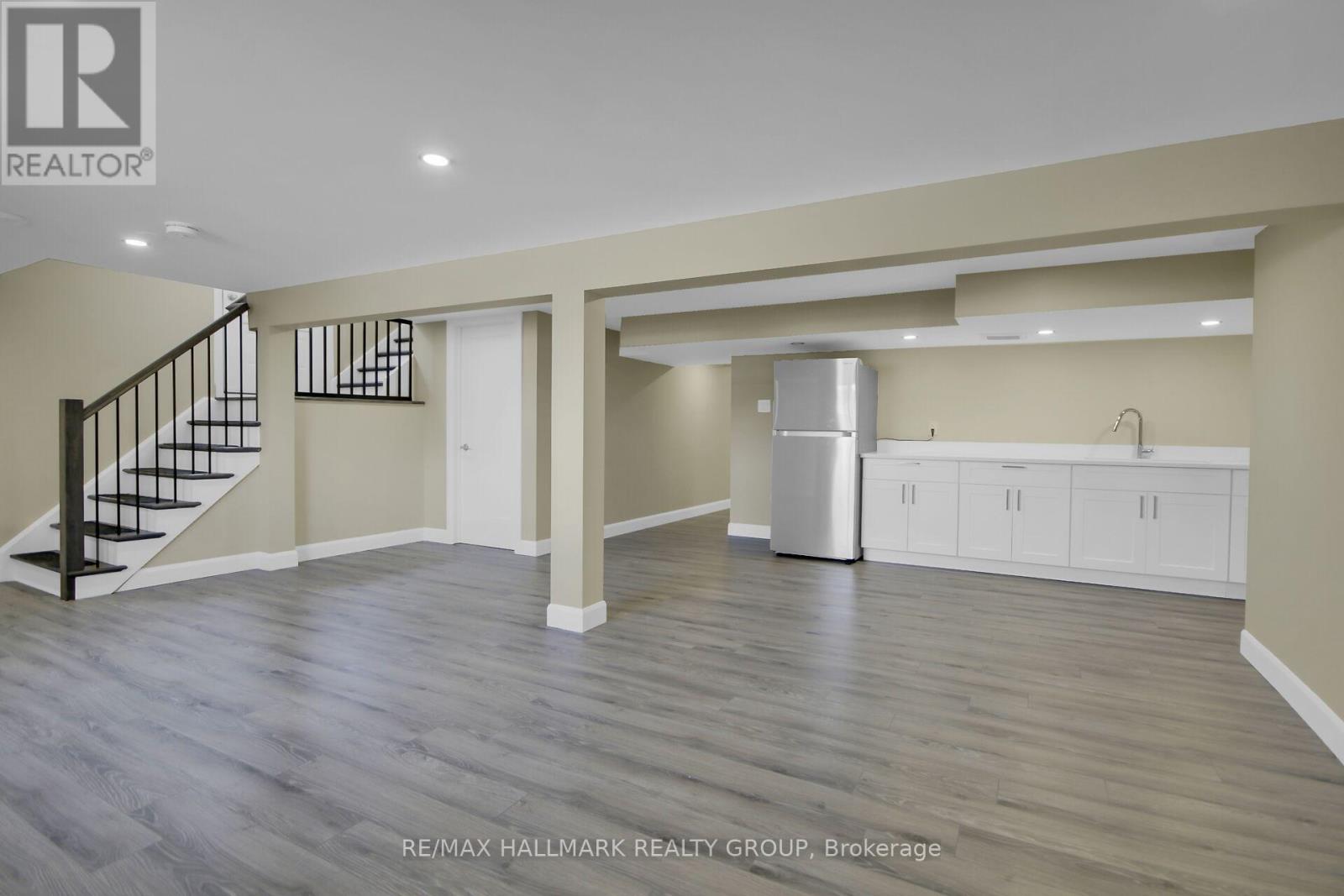 3253 Riverside Drive Property Photo 28