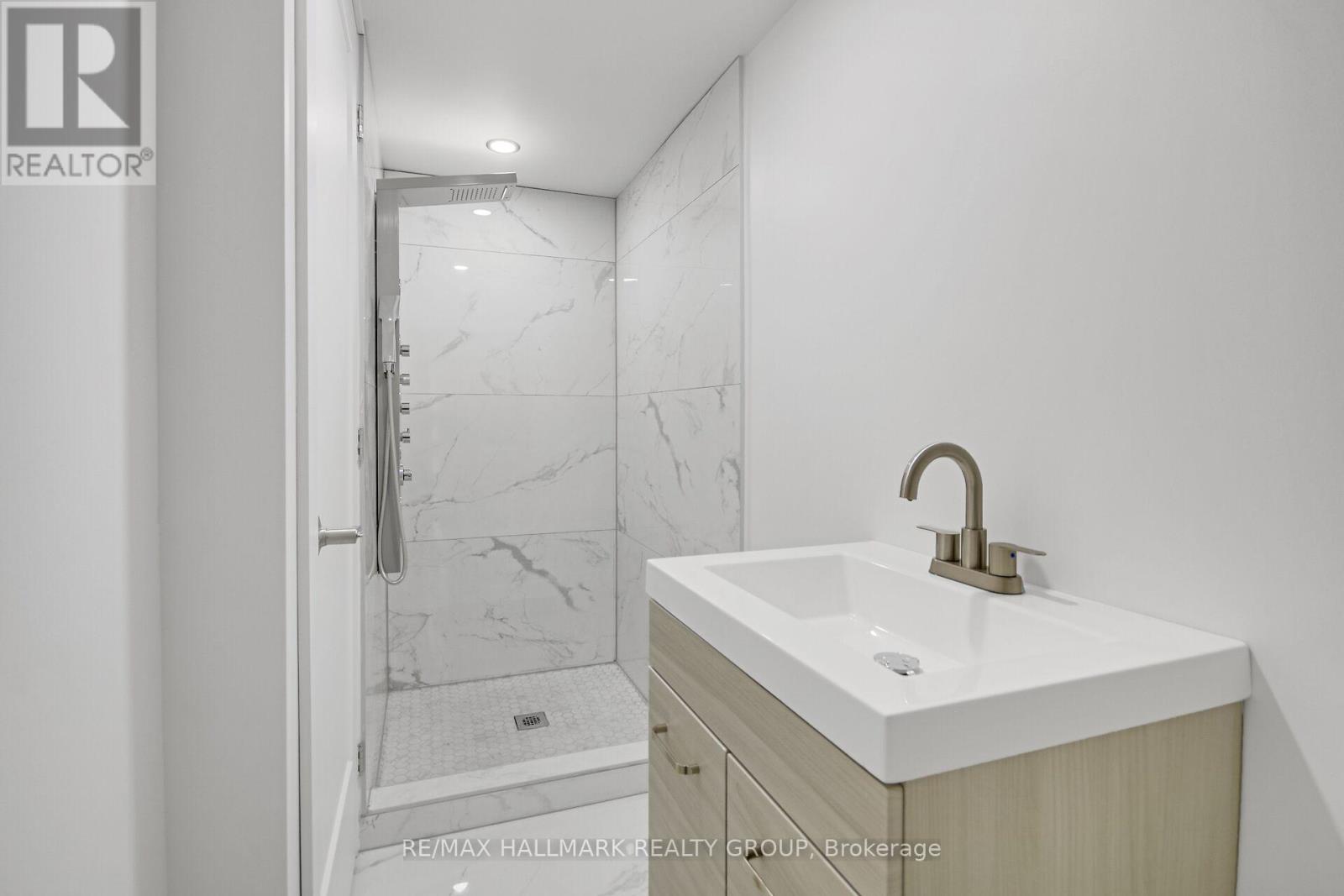 3253 Riverside Drive Property Photo 34