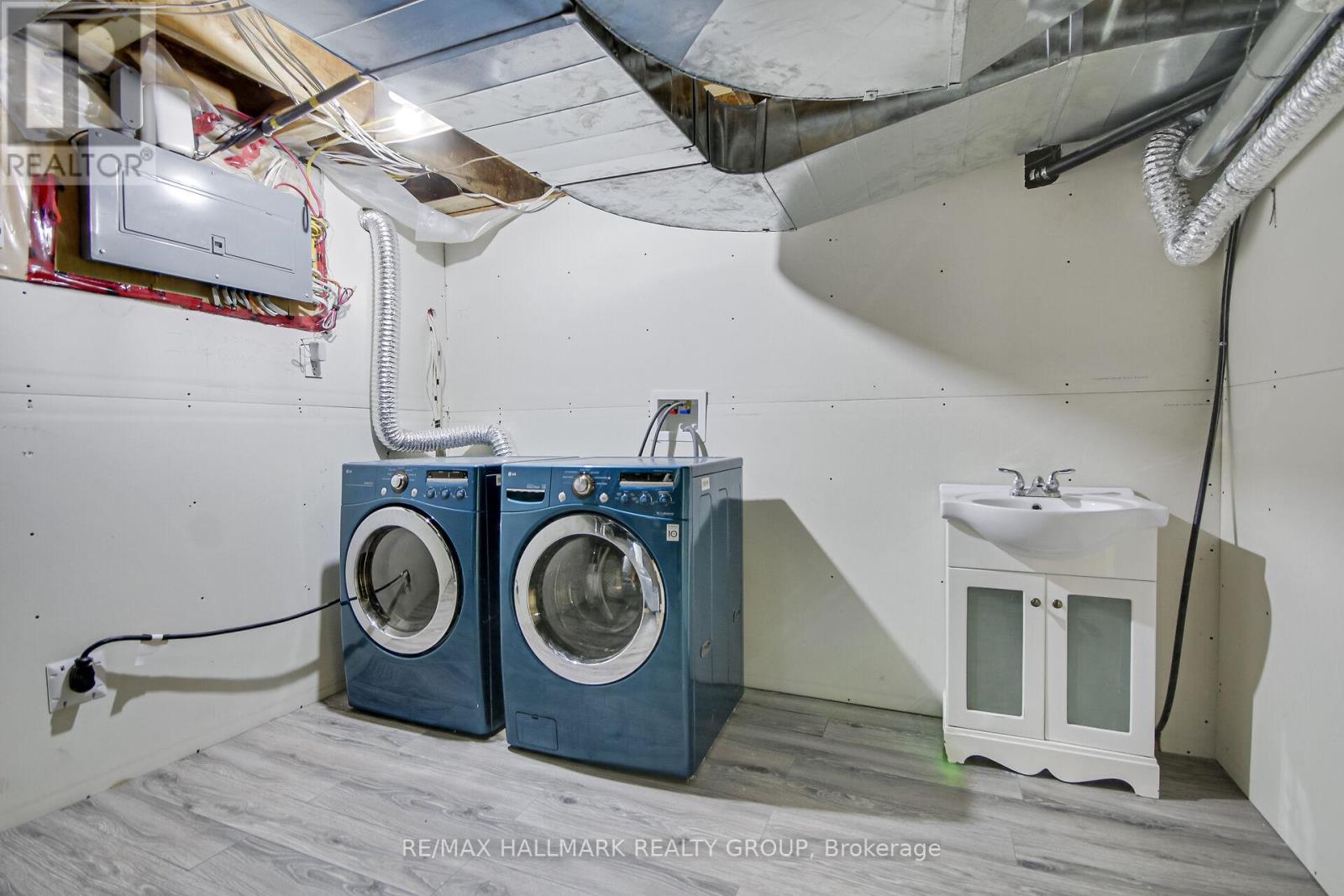 3253 Riverside Drive Property Photo 35