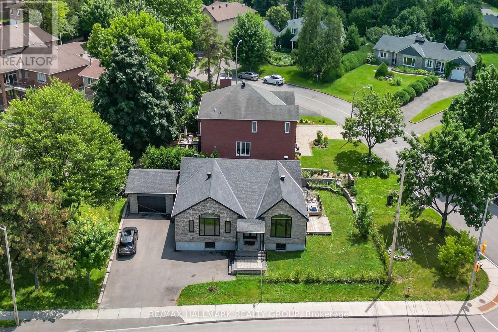 3253 Riverside Drive Property Photo 38