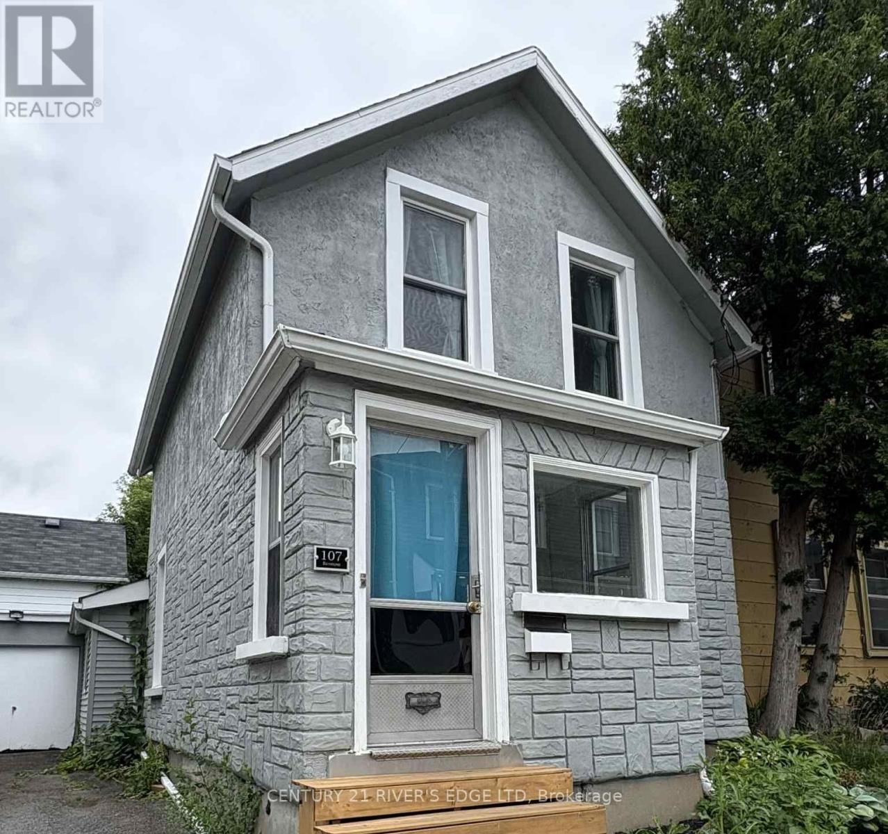 107 Bethune Street Property Photo 1