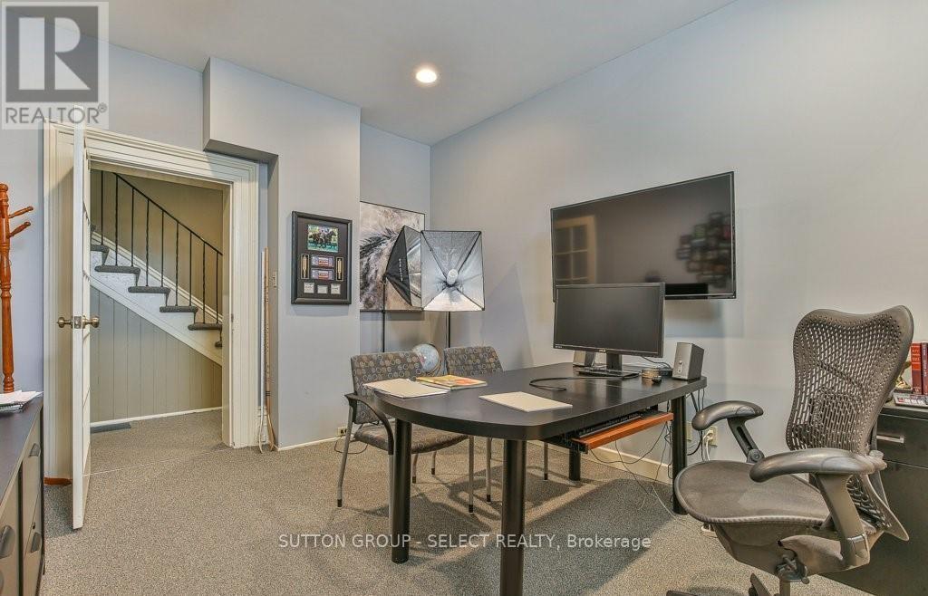 444 York Street Property Photo 8