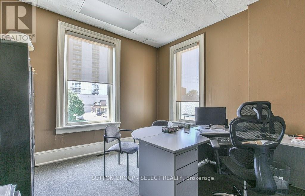 444 York Street Property Photo 18