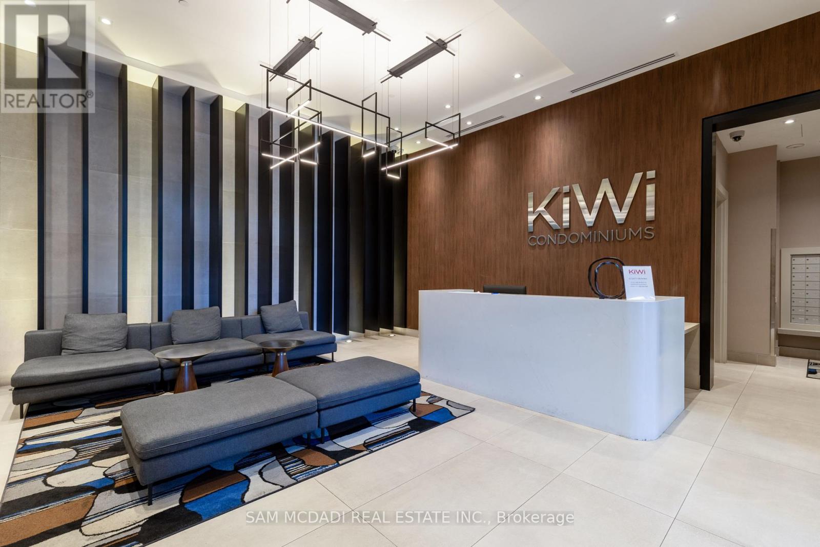 417 - 212 King William Street Property Photo 1