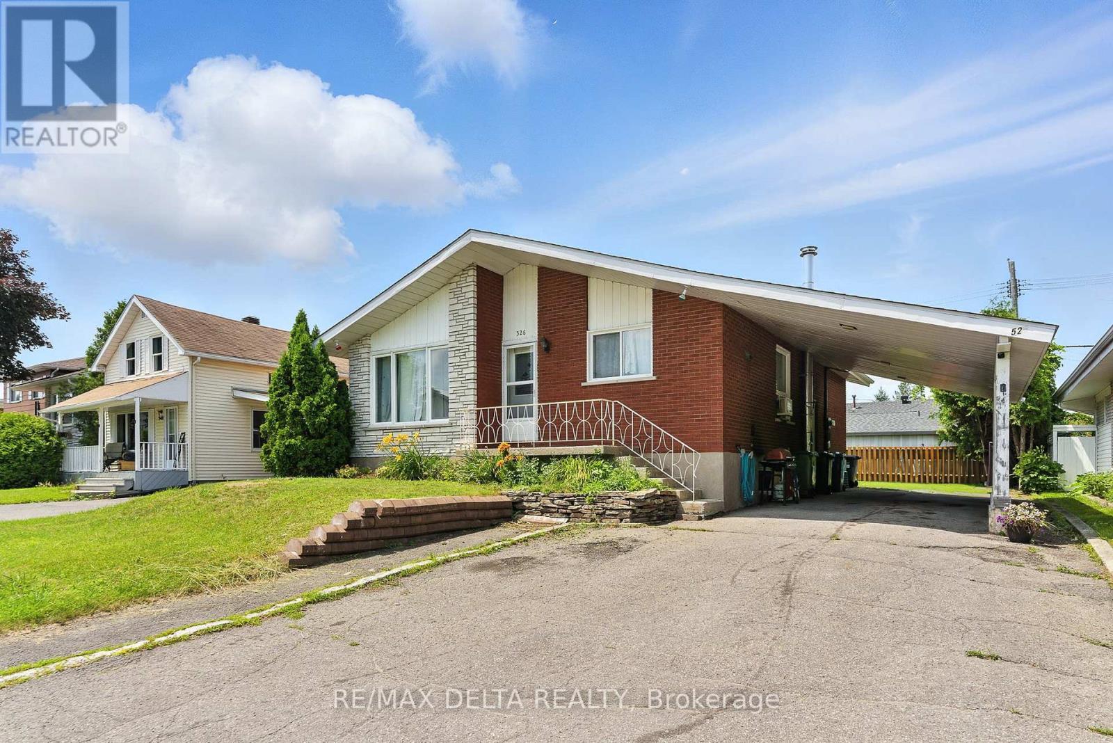 524-526 THERIAULT STREET Property Photo 1