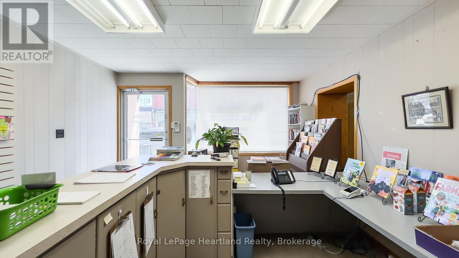 405 Queen St Property Photo 19