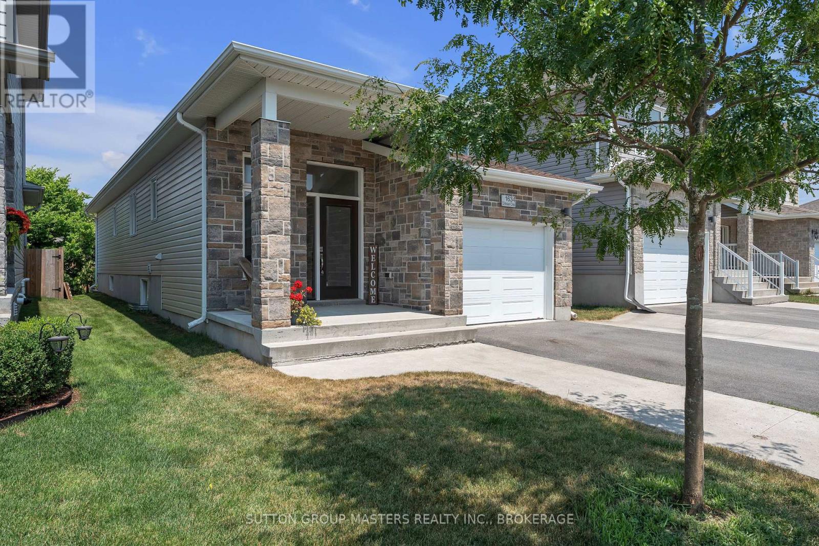 1634 Crimson Cres Property Image