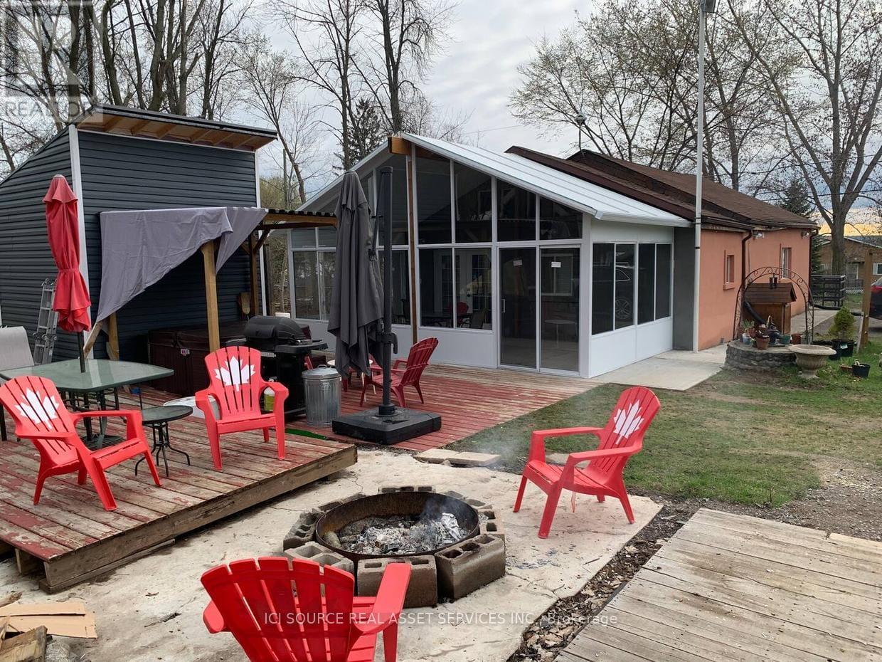6261 Shearer Point Road Property Photo 1