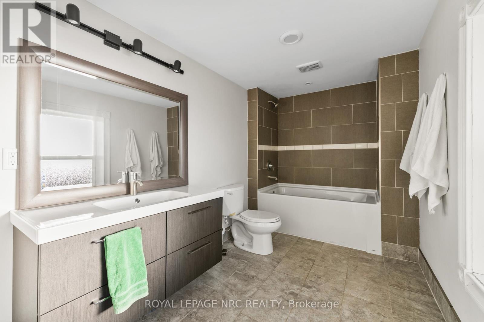 4692 Gilmore Road Property Photo 46